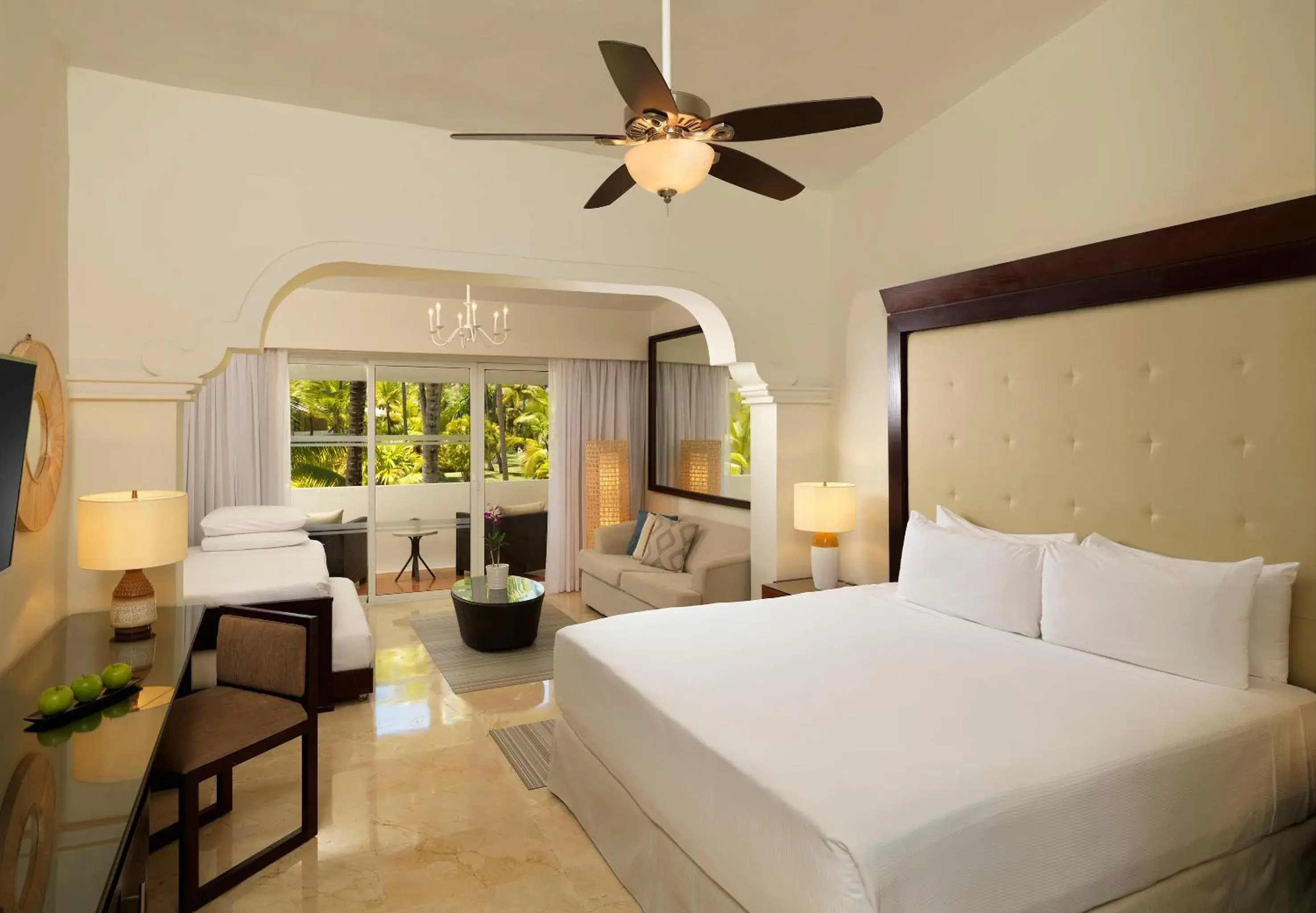 Bed in Meliá Caribe Beach Resort-All Inclusive Bed in Meliá Caribe Beach Resort-All Inclusive