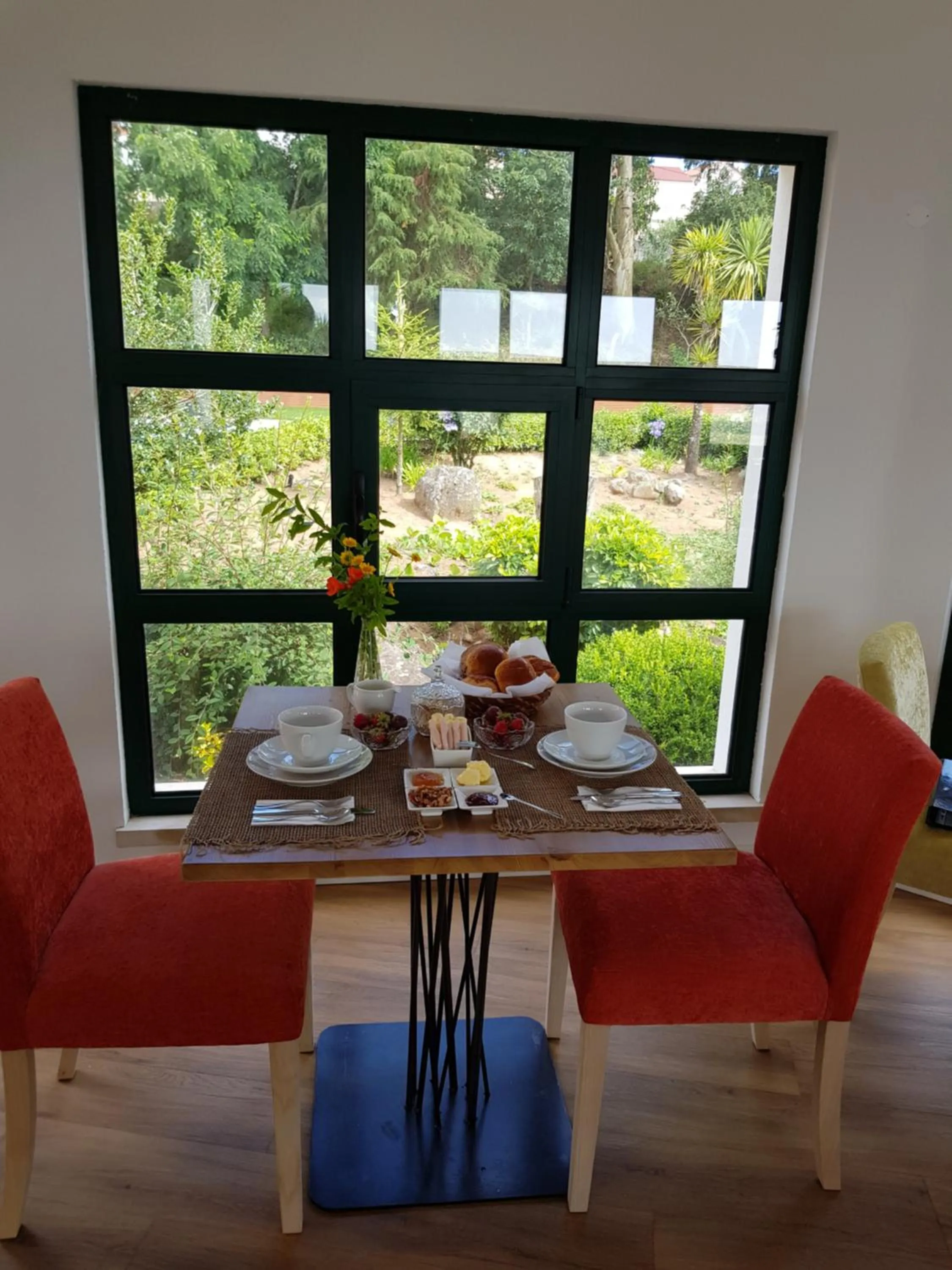 Continental breakfast in Sintra Rural Home - Cerrado da Serra