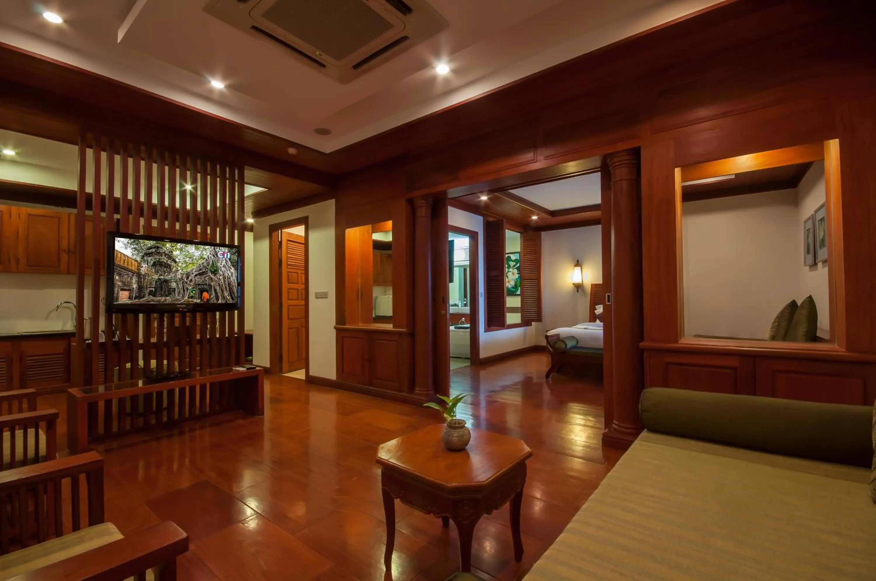 TV and multimedia in Borei Angkor Resort & Spa