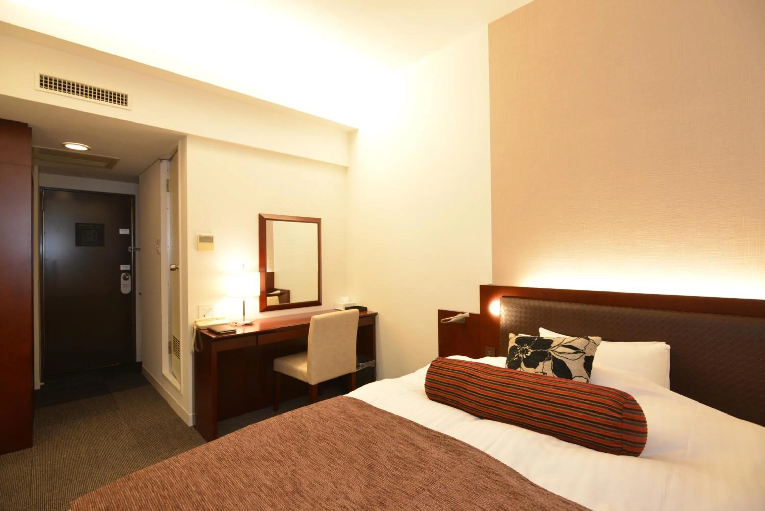 Photo of the whole room in Yamato Kashihara City Hotel