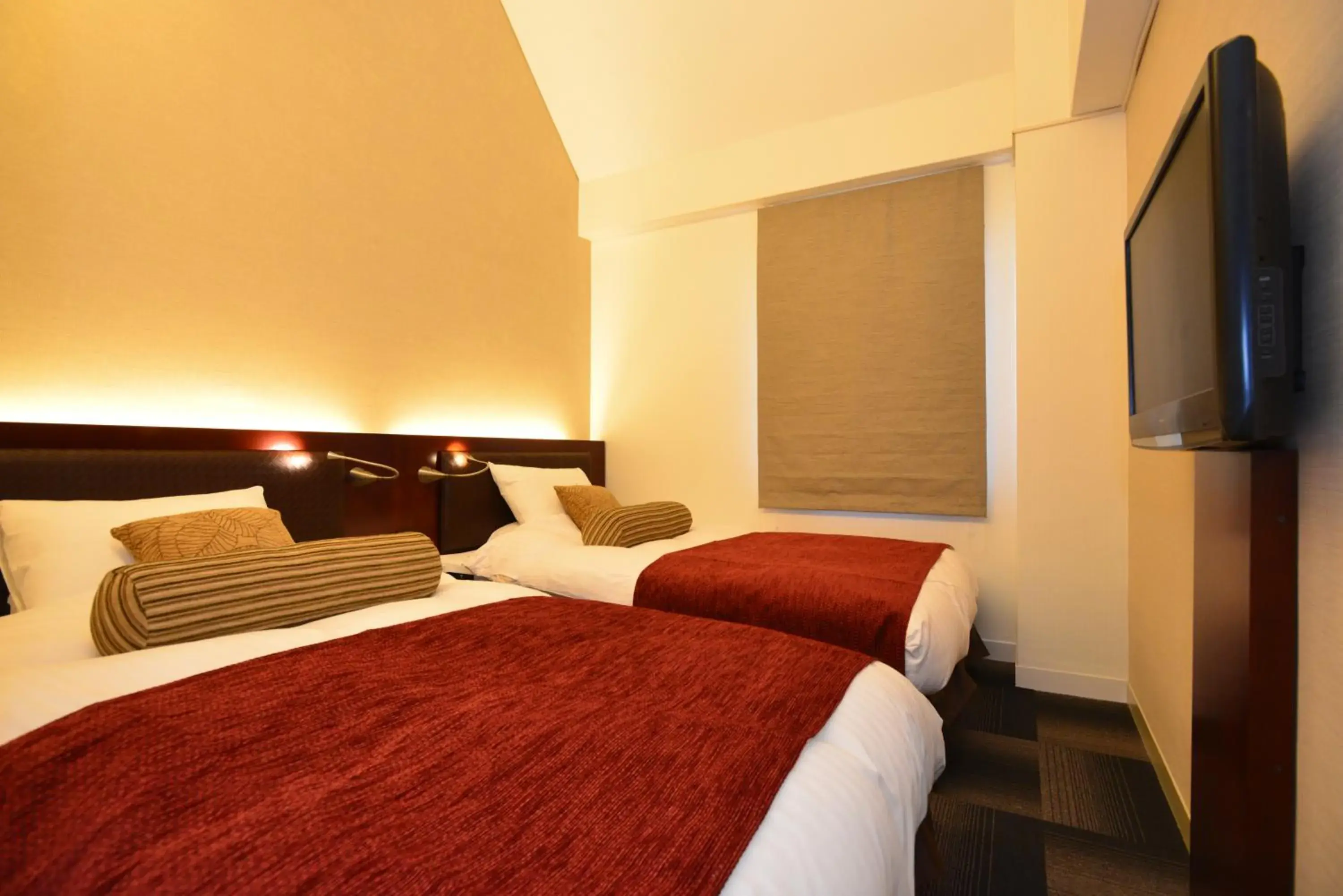 Deluxe Twin Room - single occupancy - Non-Smoking in Yamato Kashihara City Hotel Deluxe Twin Room - single occupancy - Non-Smoking in Yamato Kashihara City Hotel