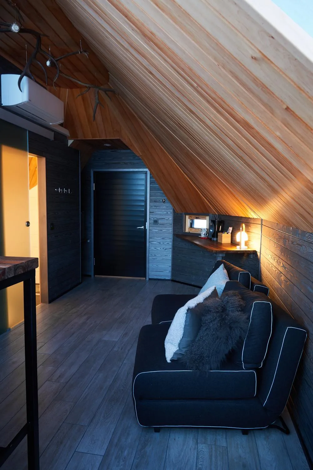 Photo of the whole room, Bed in Arctic Land Adventure Glass Igloos