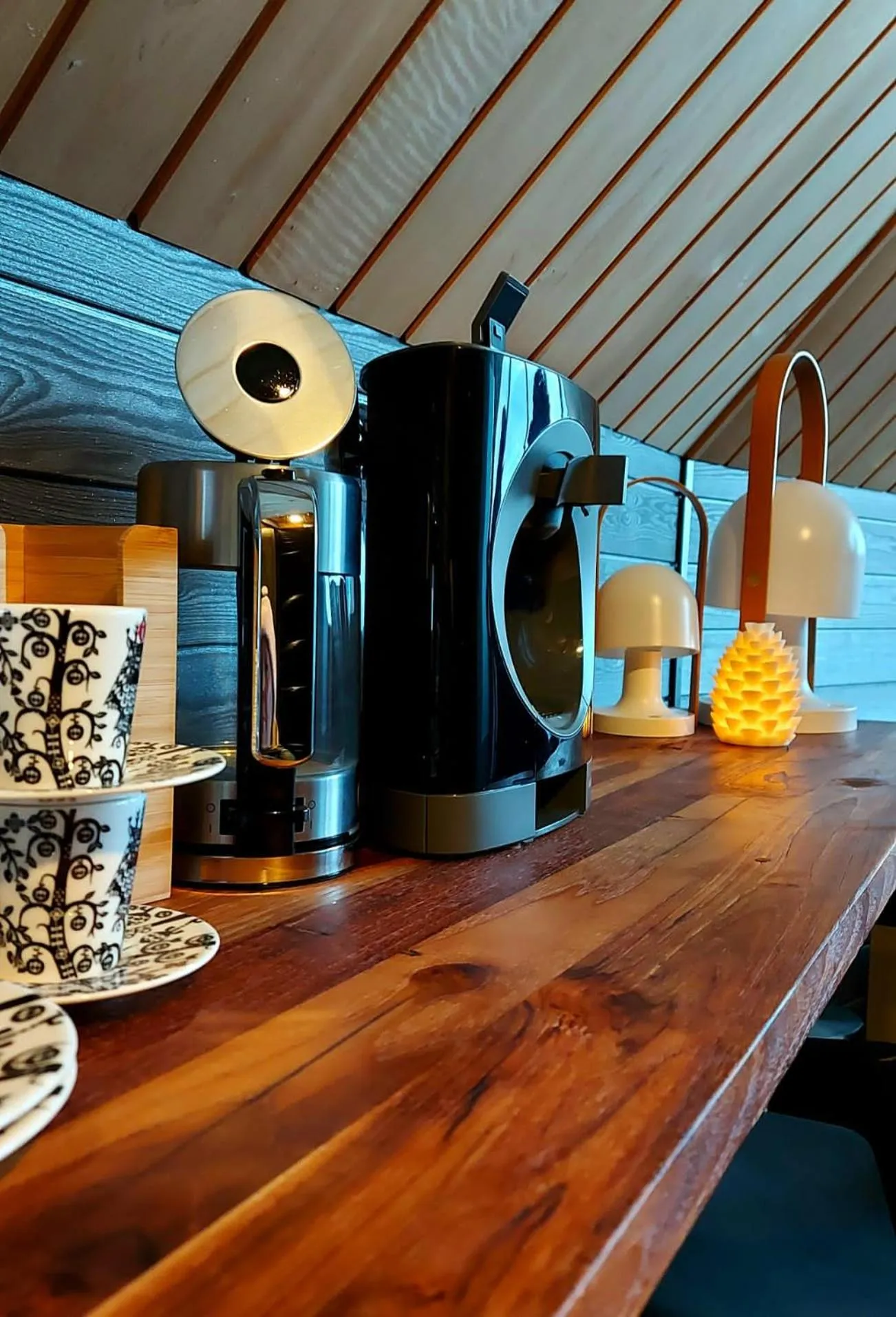 Coffee/tea facilities in Arctic Land Adventure Glass Igloos