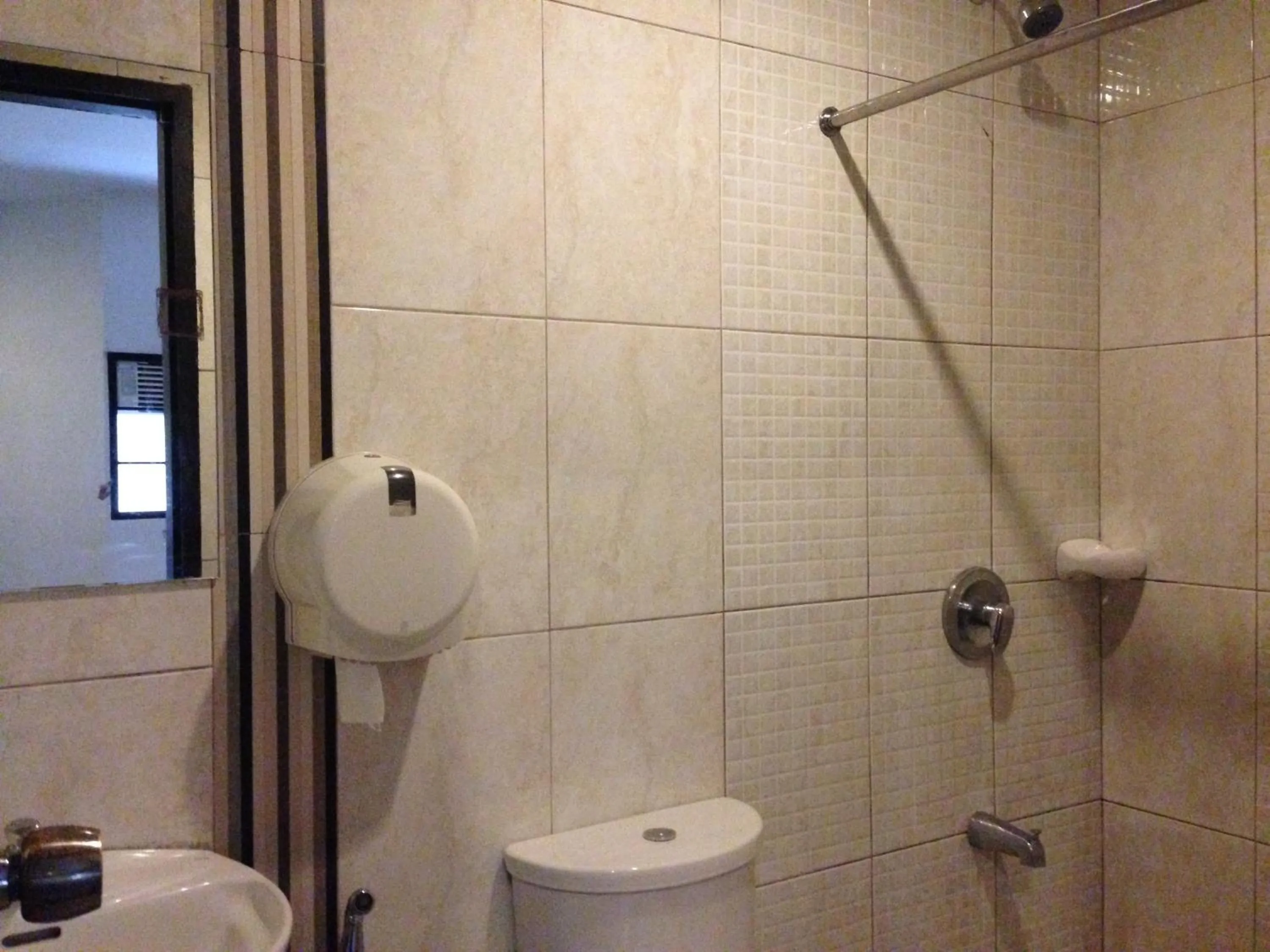 Hollywood Drive-In Hotel