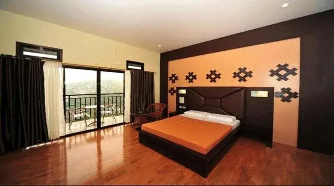 Facade/entrance, Bed in Hollywood Drive-In Hotel Facade/entrance, Bed in Hollywood Drive-In Hotel