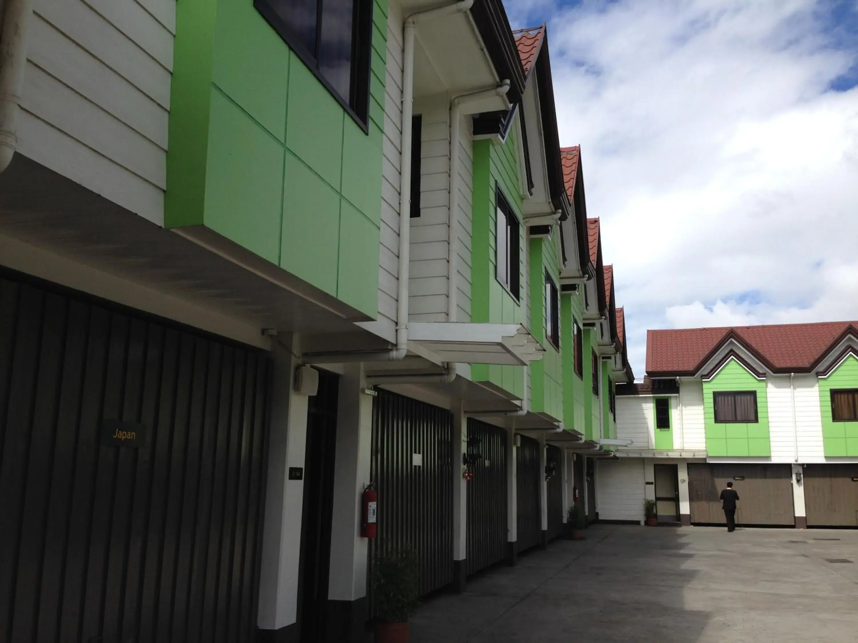 Facade/entrance in Hollywood Drive-In Hotel Facade/entrance in Hollywood Drive-In Hotel