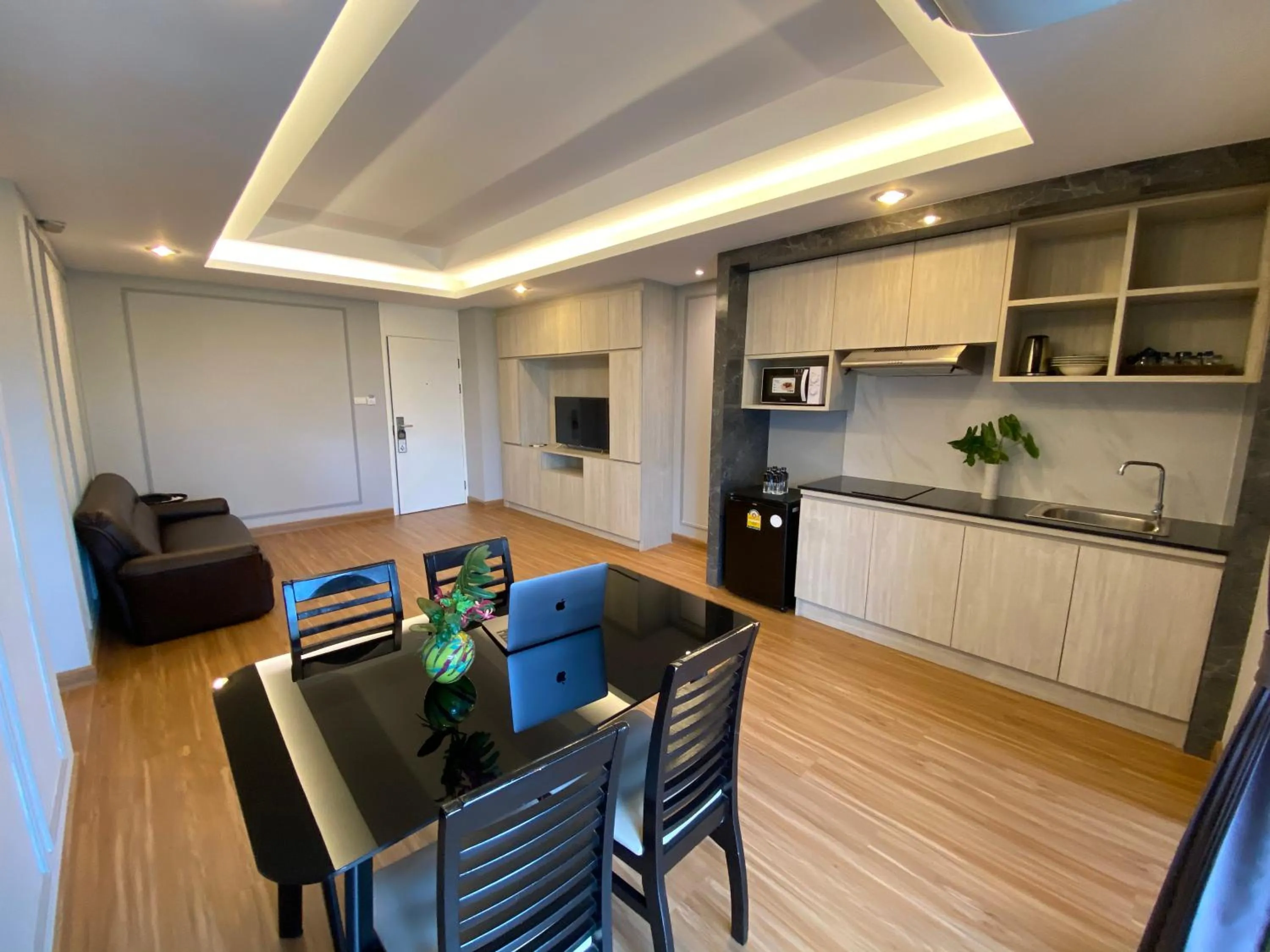 Kitchen or kitchenette in Boss Mansion