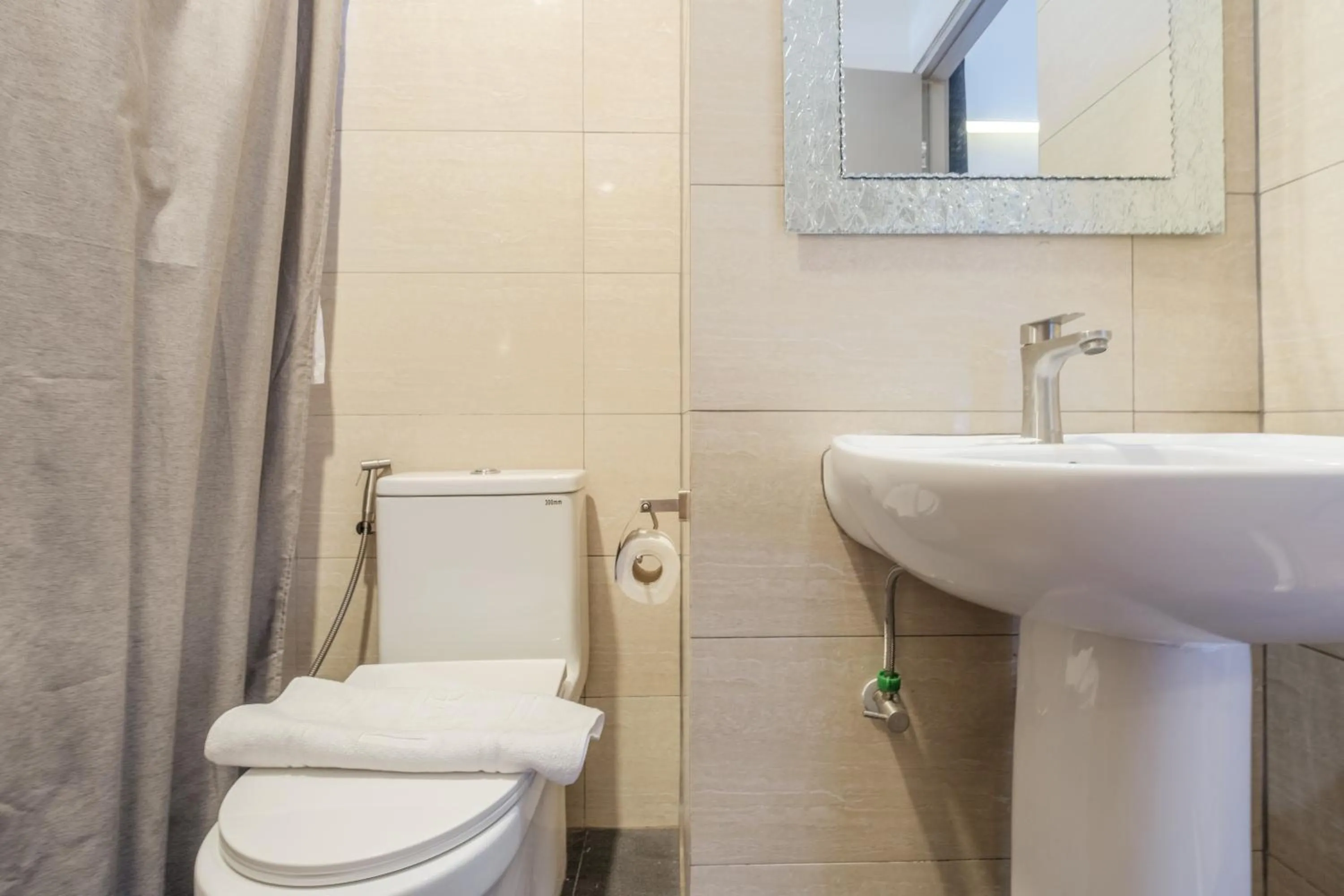 Shower in Boss Hotel