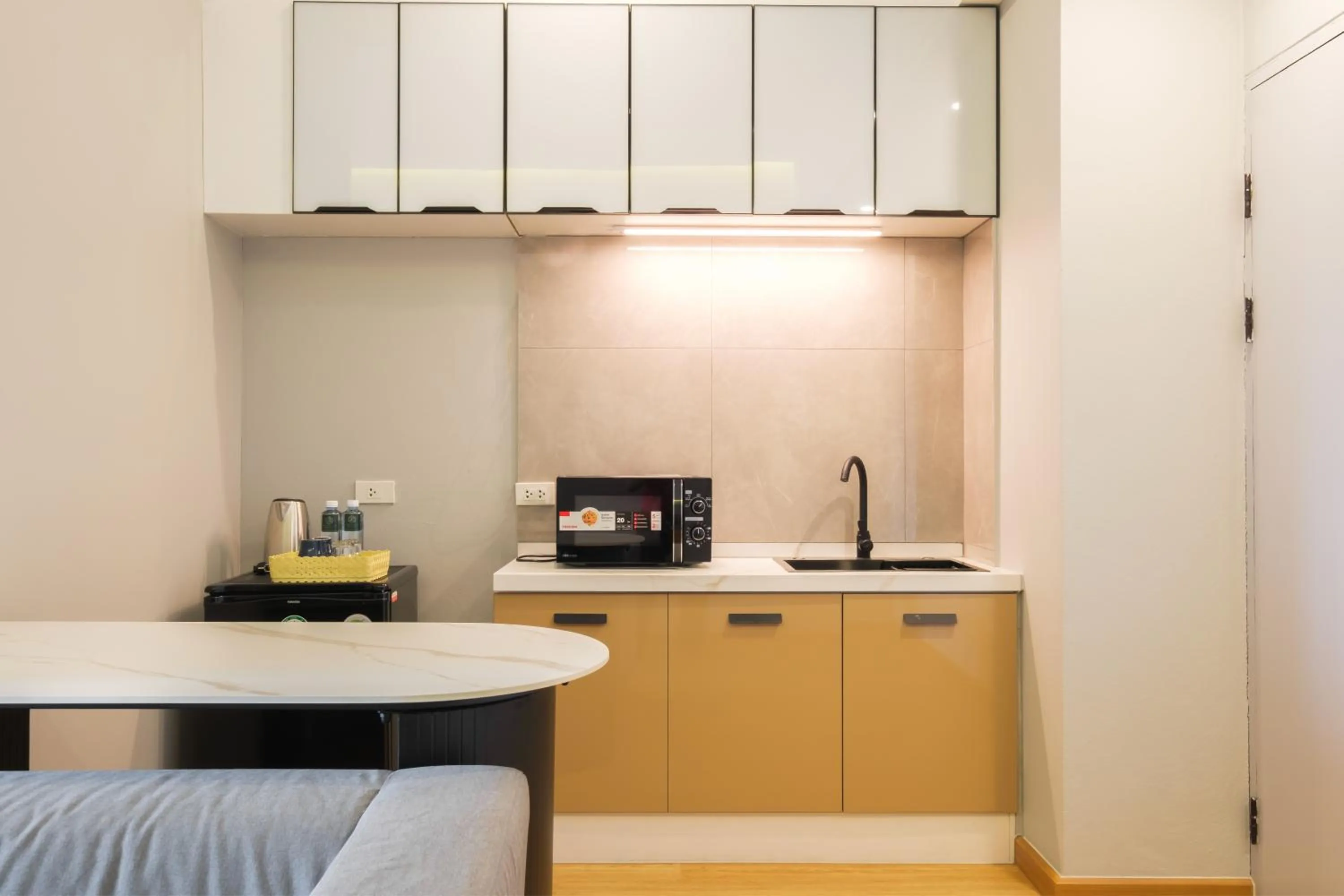 Coffee/tea facilities in Boss Mansion