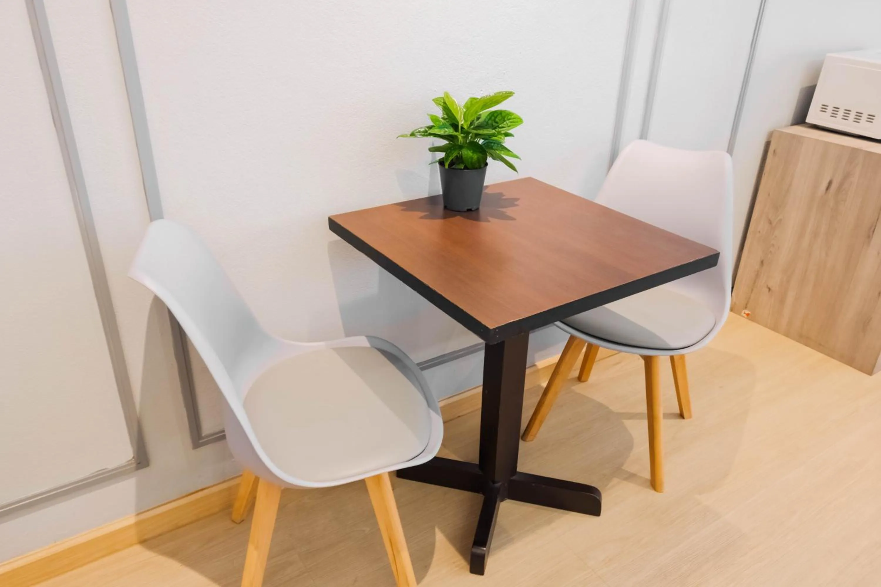 Dining area in Boss Mansion