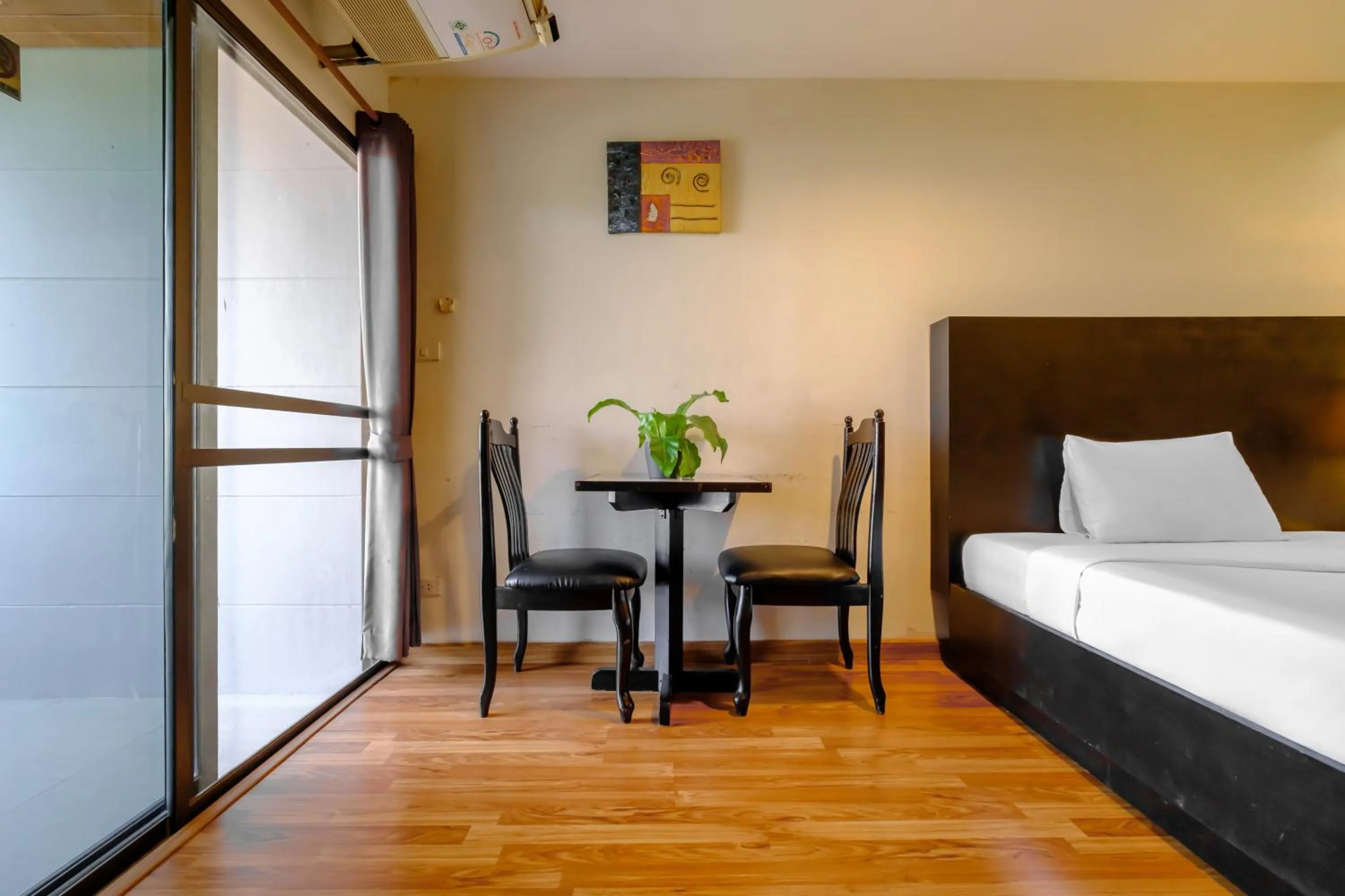 Dining area, Bed in Boss Mansion