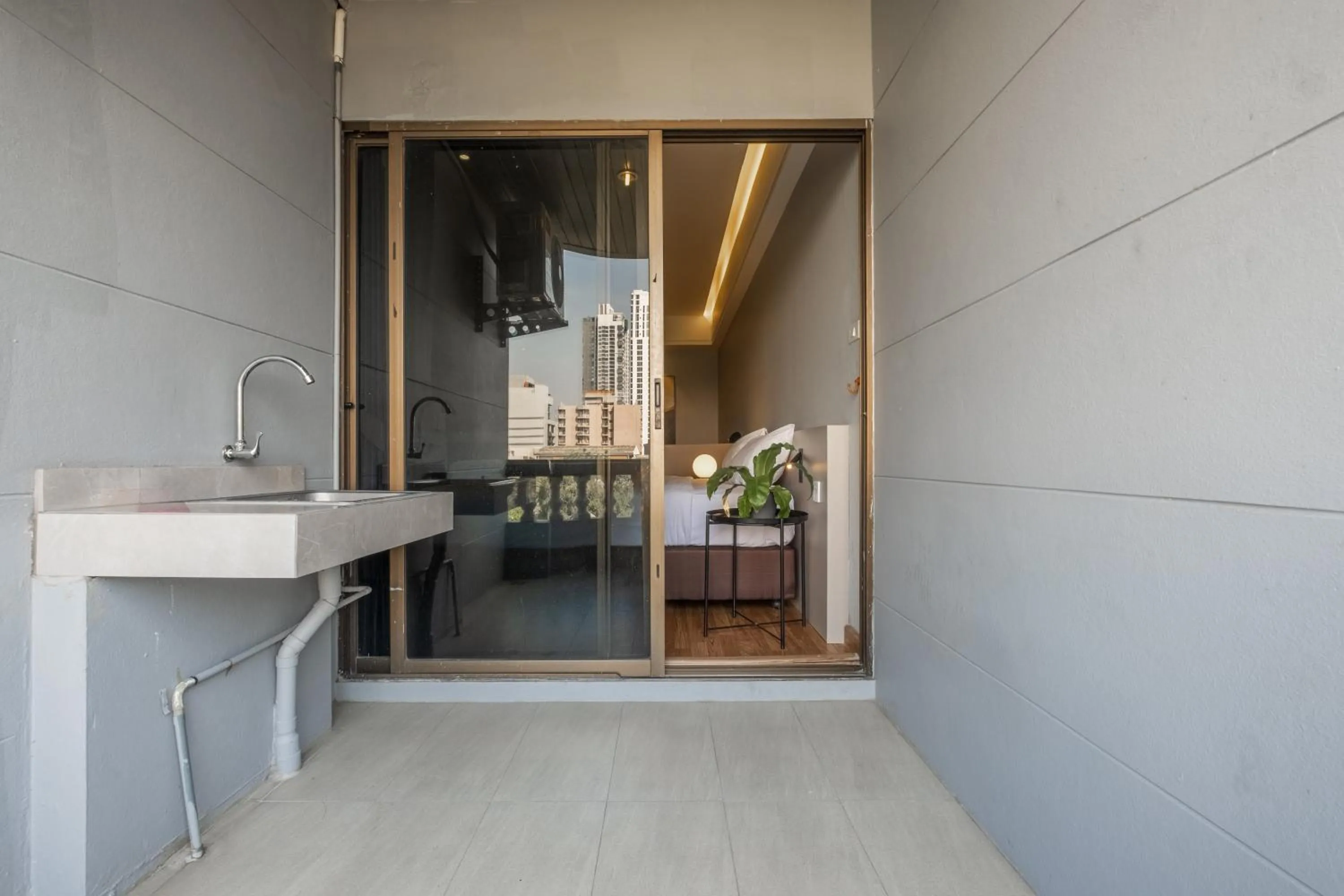 Balcony/Terrace in Boss Mansion