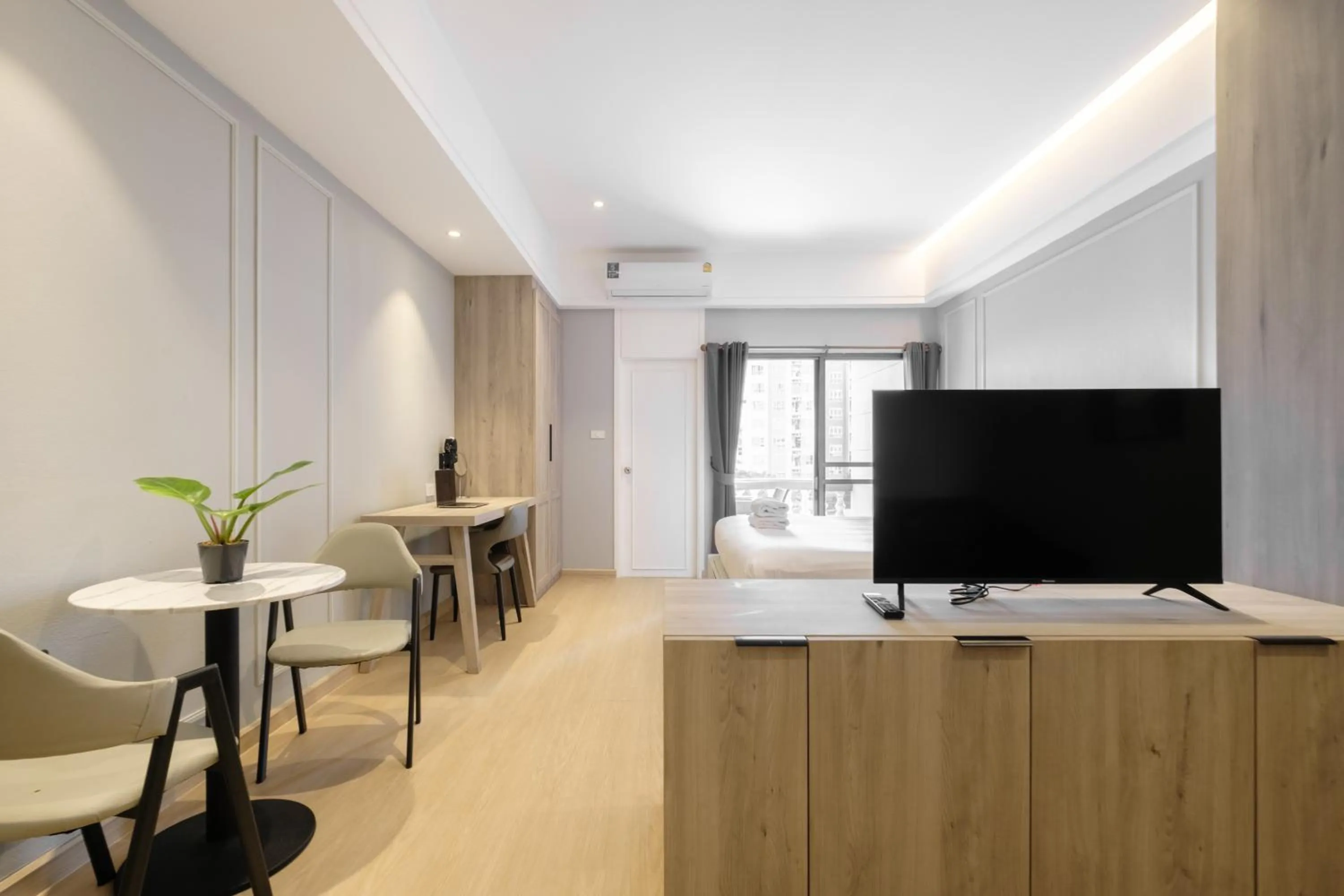 TV and multimedia in Boss Mansion