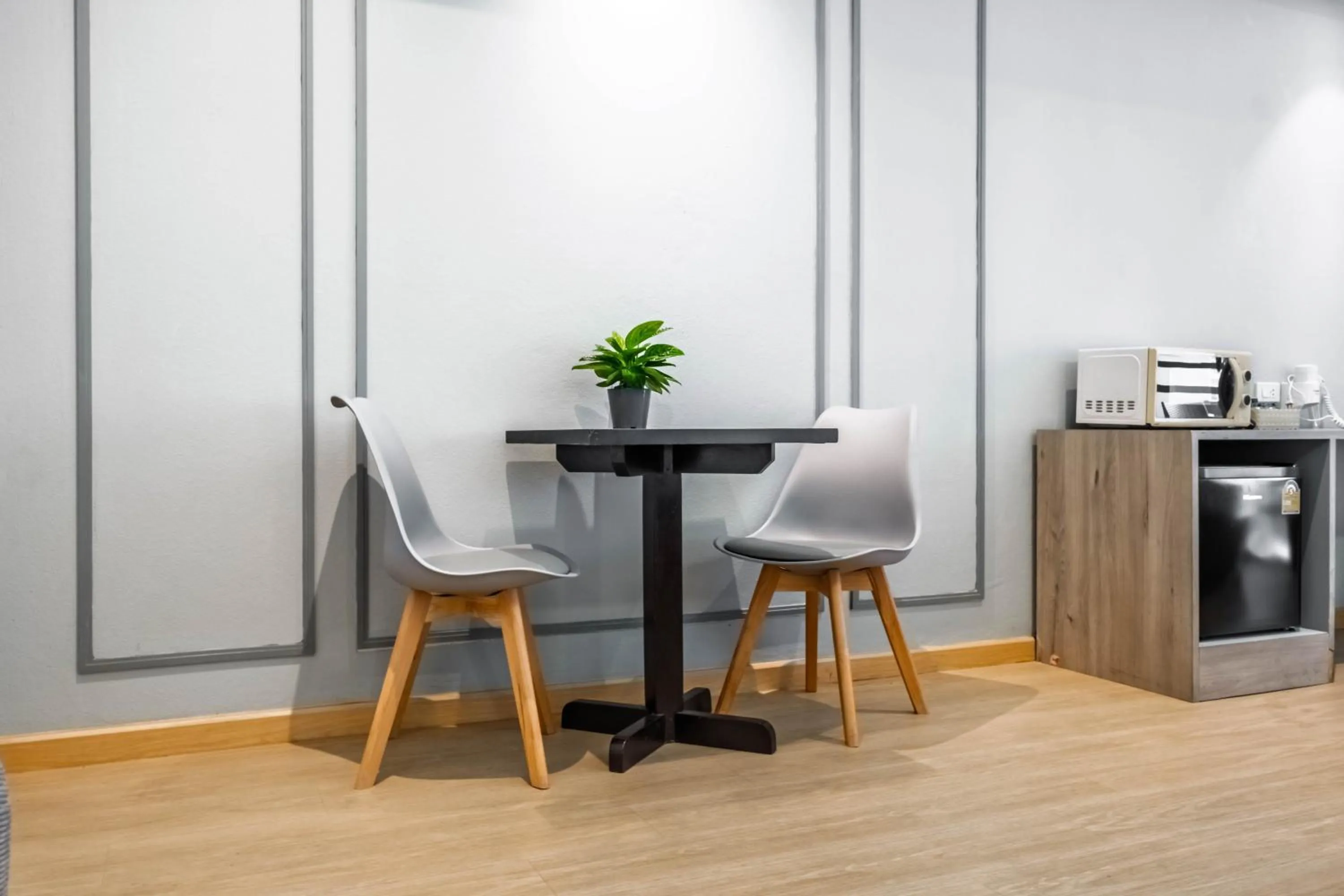 Coffee/tea facilities in Boss Mansion