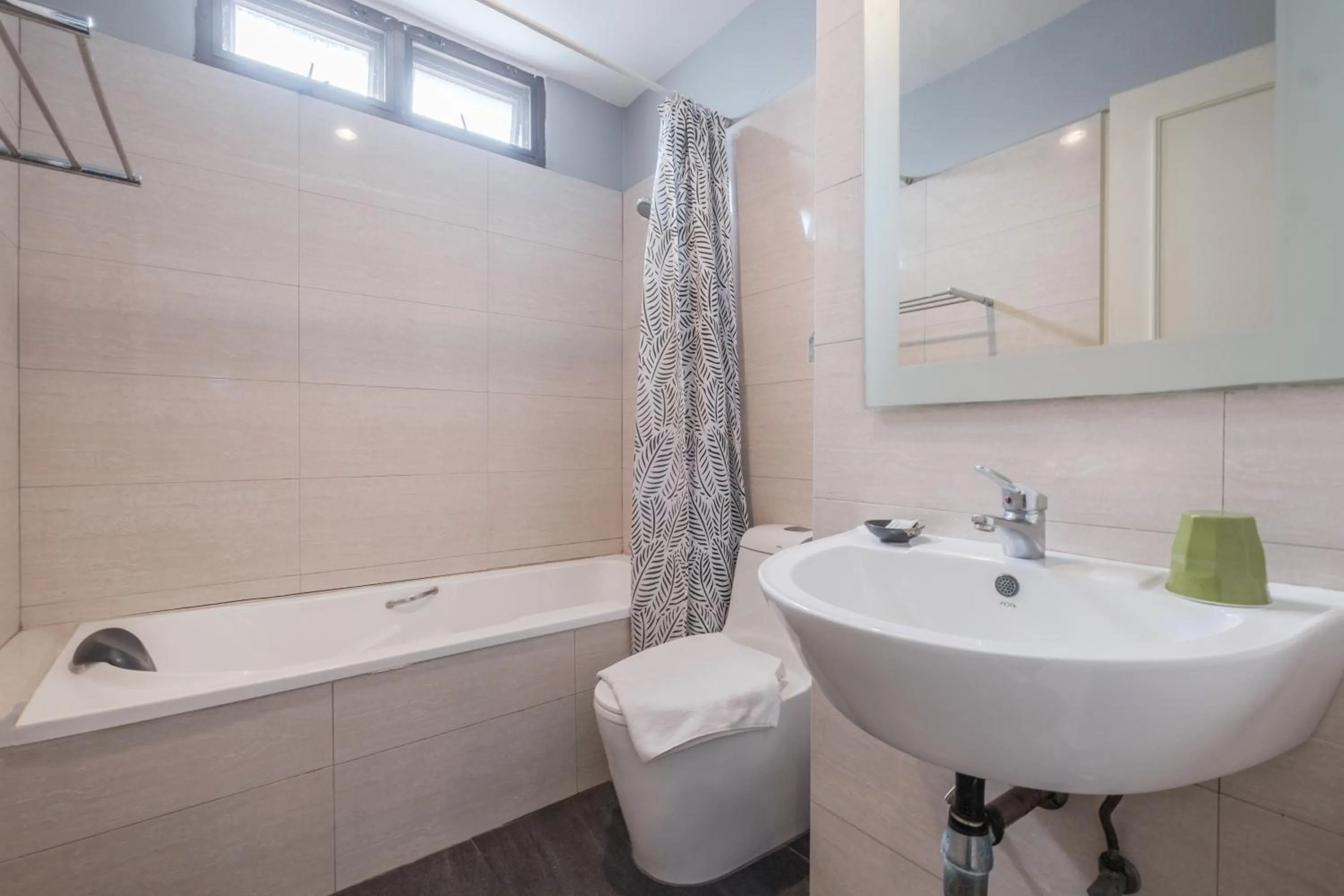 Shower in Boss Mansion