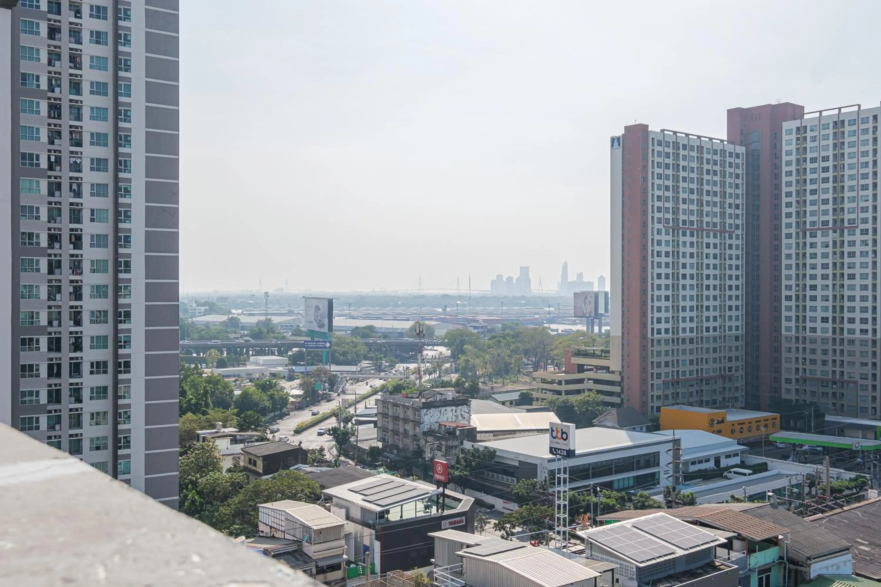 City view in Boss Mansion