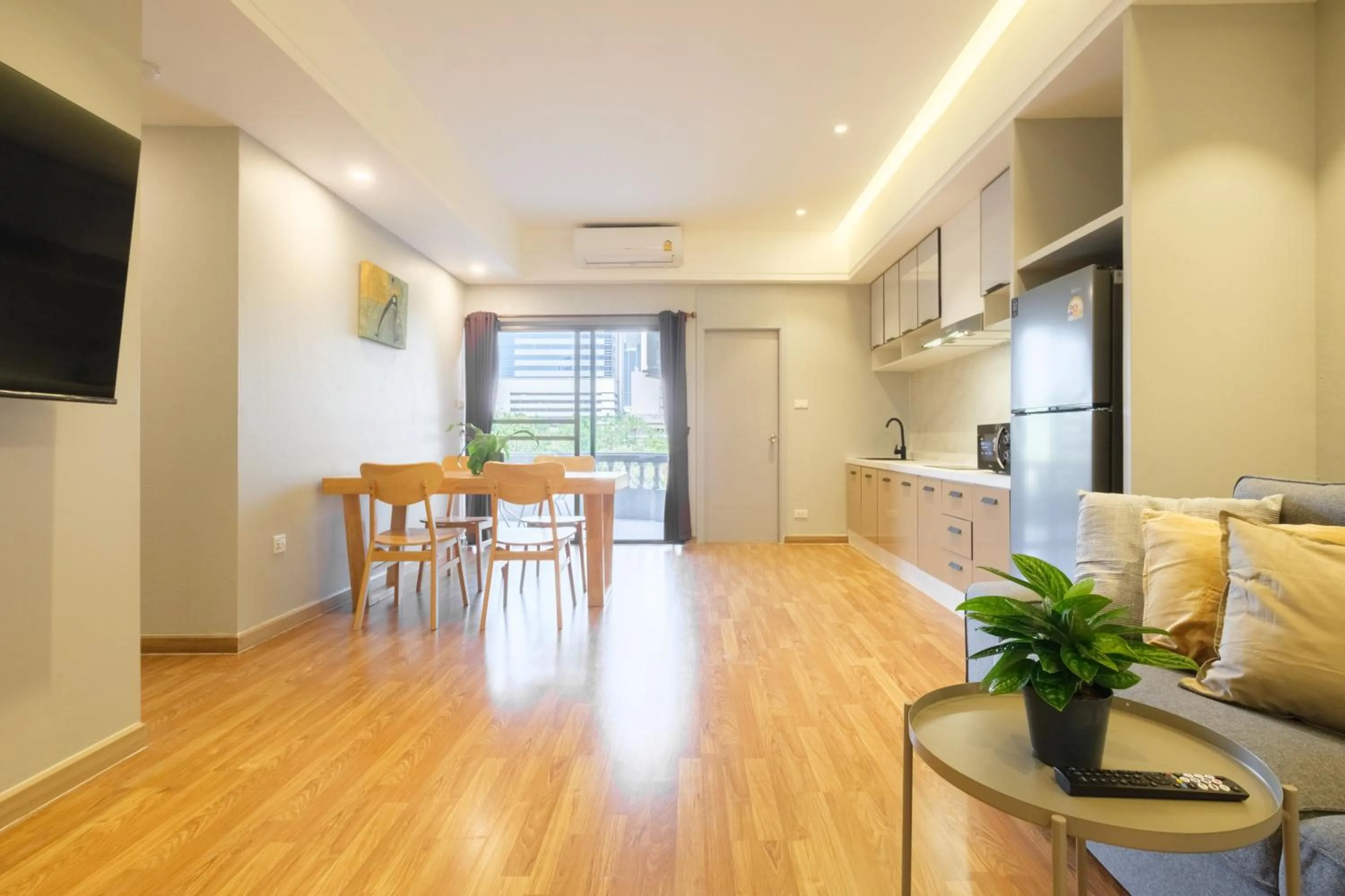 TV and multimedia in Boss Mansion