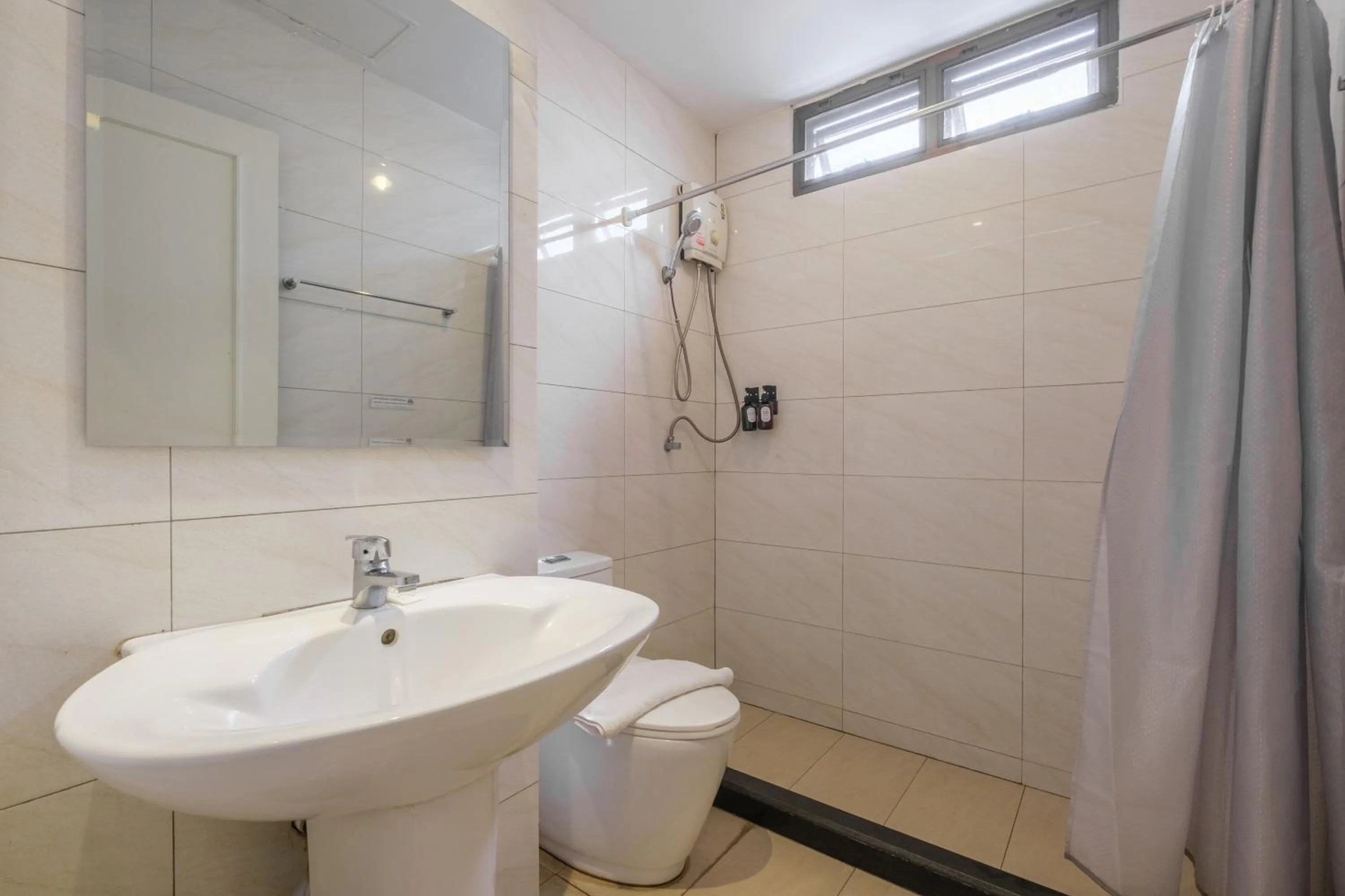 Shower in Boss Hotel