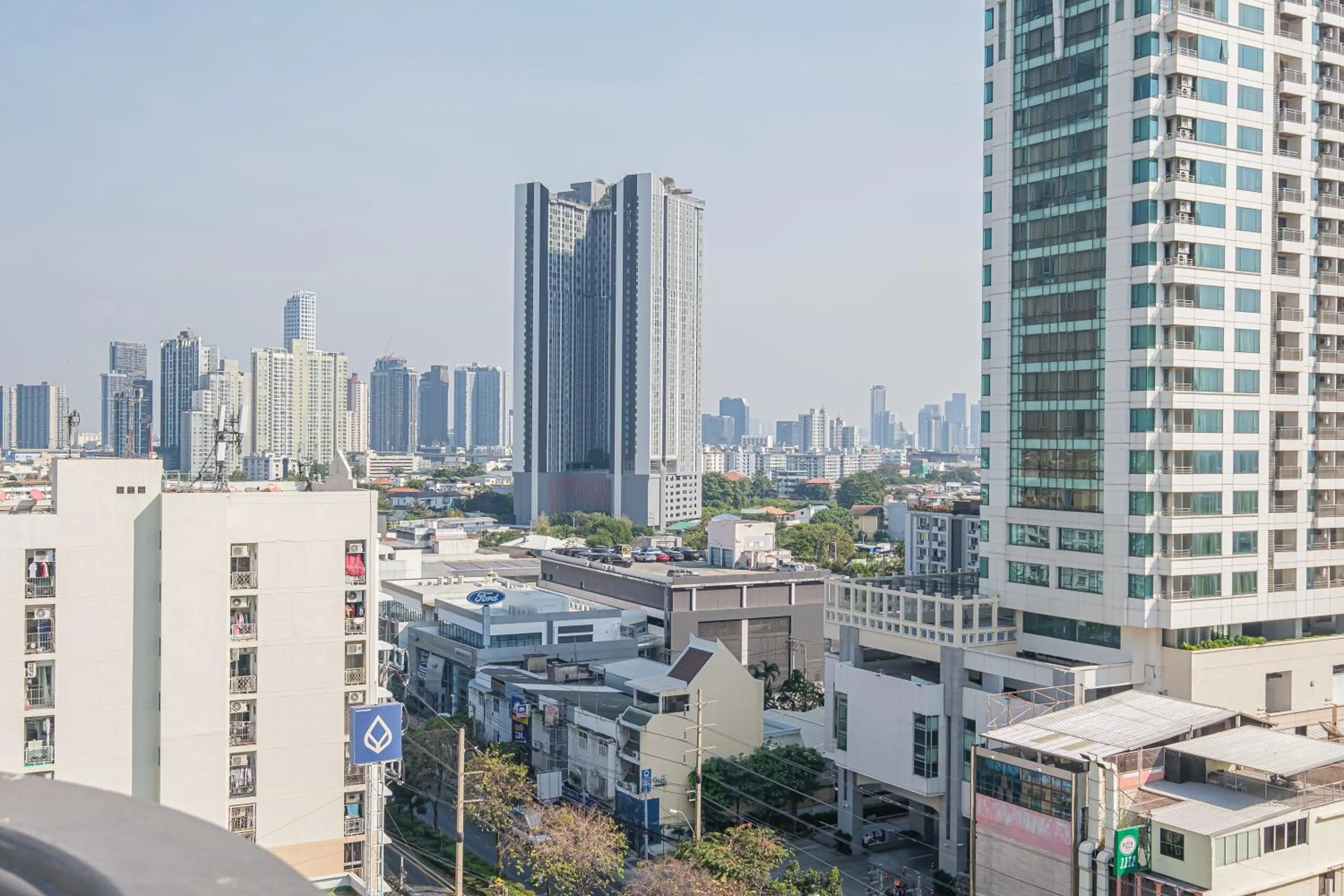 Neighbourhood in Boss Mansion