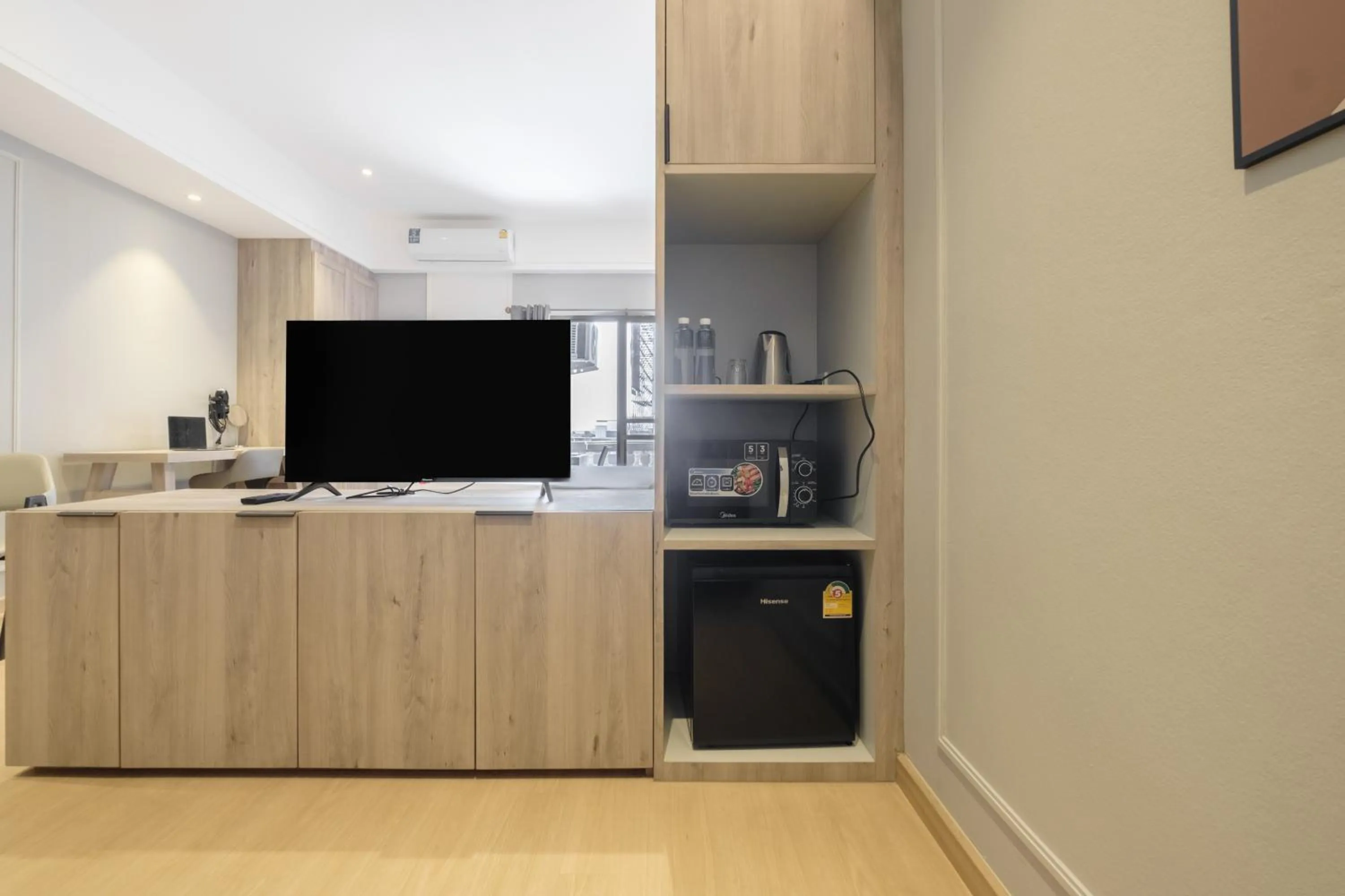 TV and multimedia in Boss Mansion