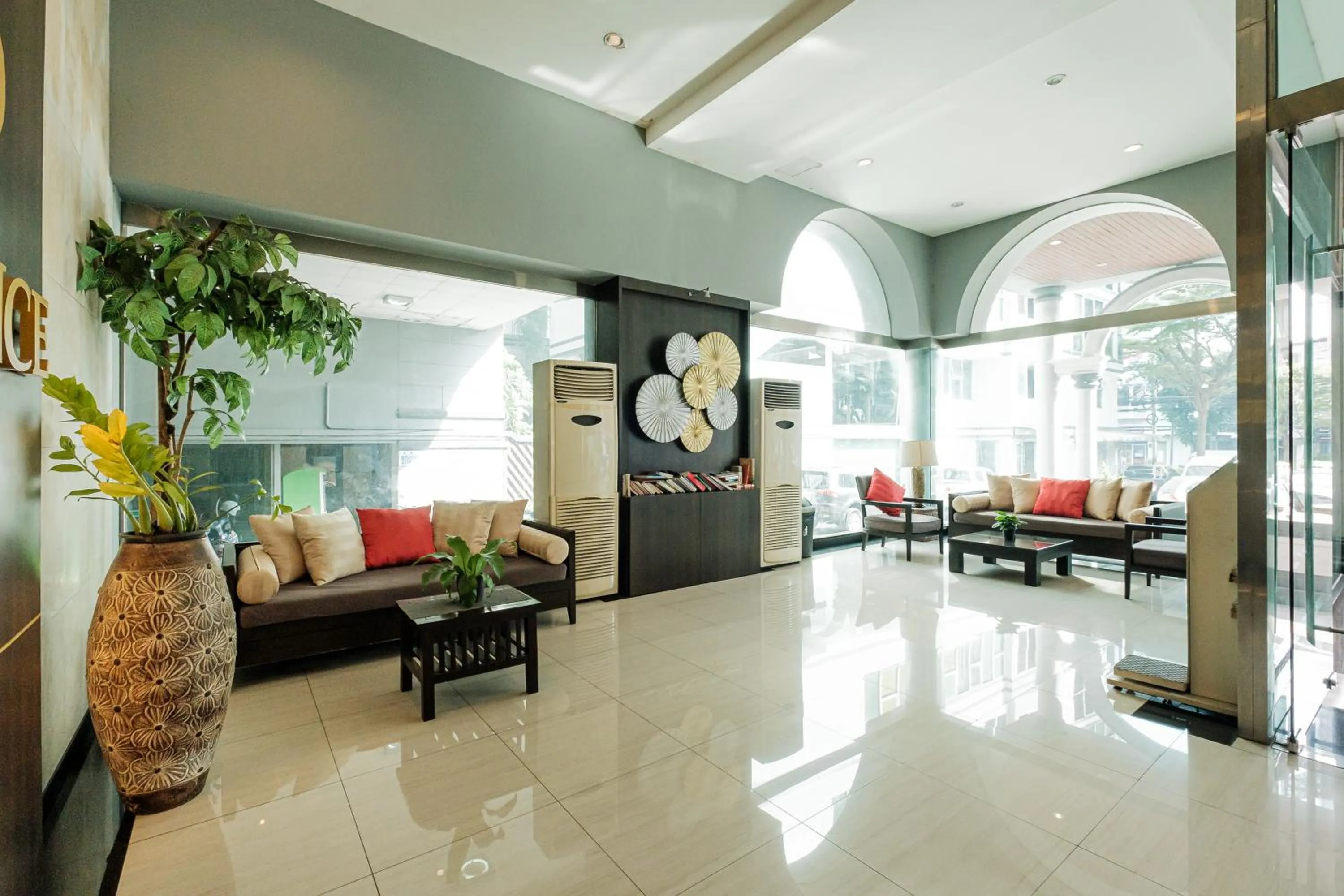 Lobby or reception in Boss Mansion