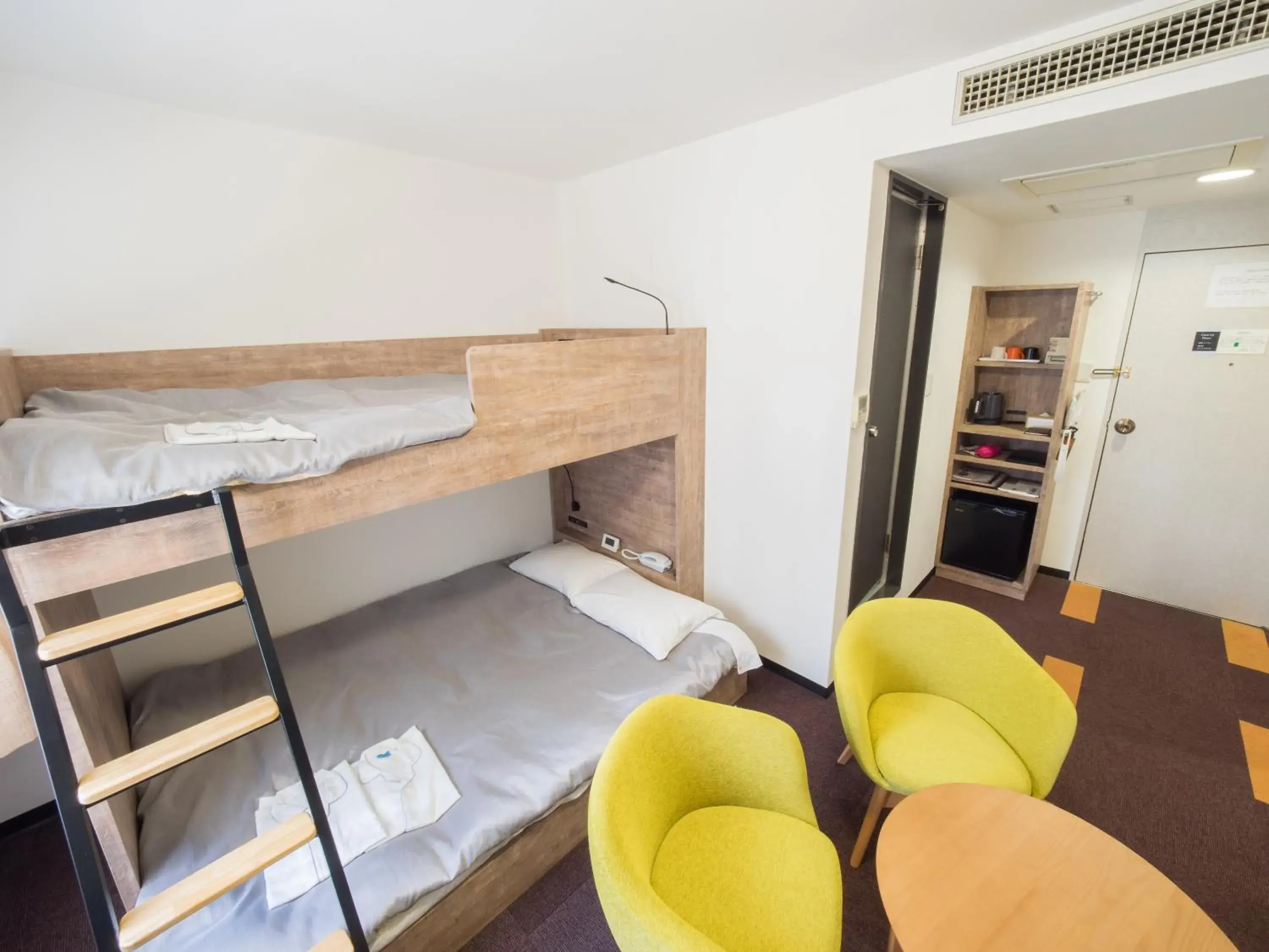 Photo of the whole room, Bed in Hotel Shin Osaka Photo of the whole room, Bed in Hotel Shin Osaka