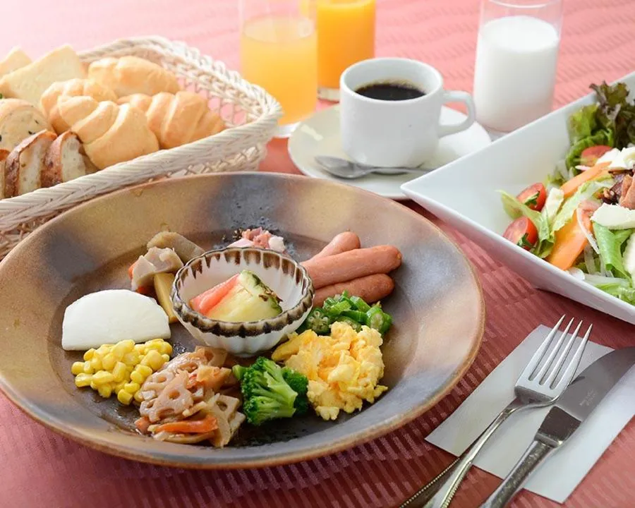 Restaurant/places to eat in Hotel Shin Osaka