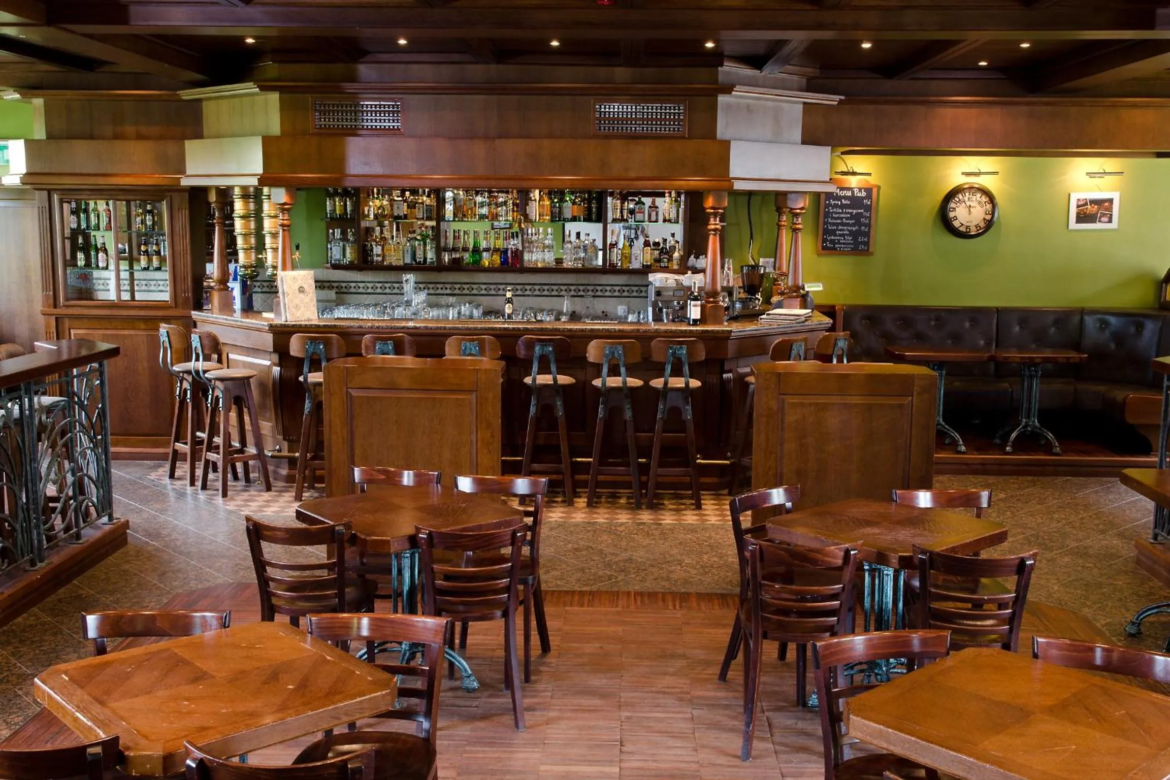 Lounge or bar in Hotel Habenda