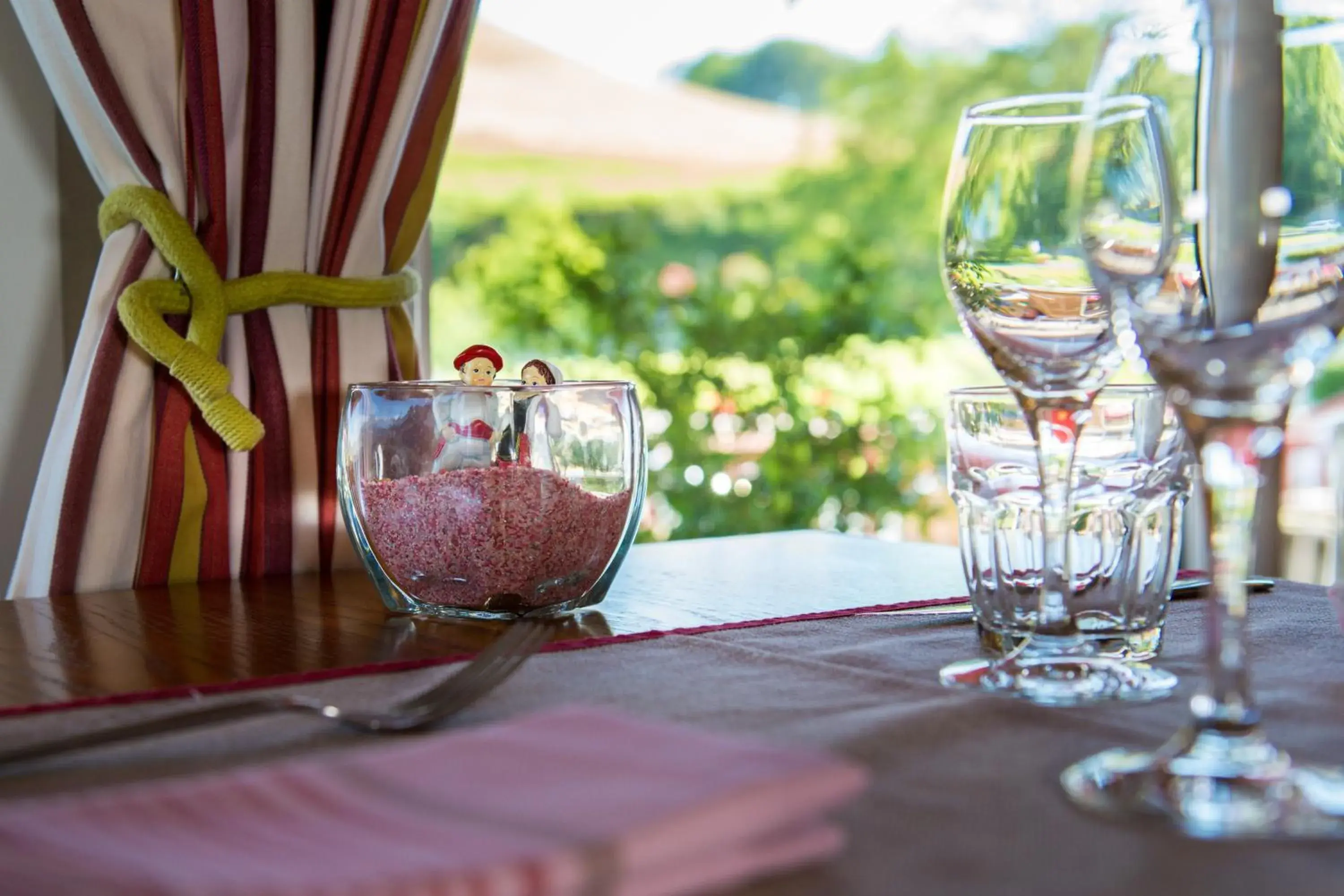 Restaurant/places to eat in Logis Hotel Ur-Hegian Restaurant/places to eat in Logis Hotel Ur-Hegian