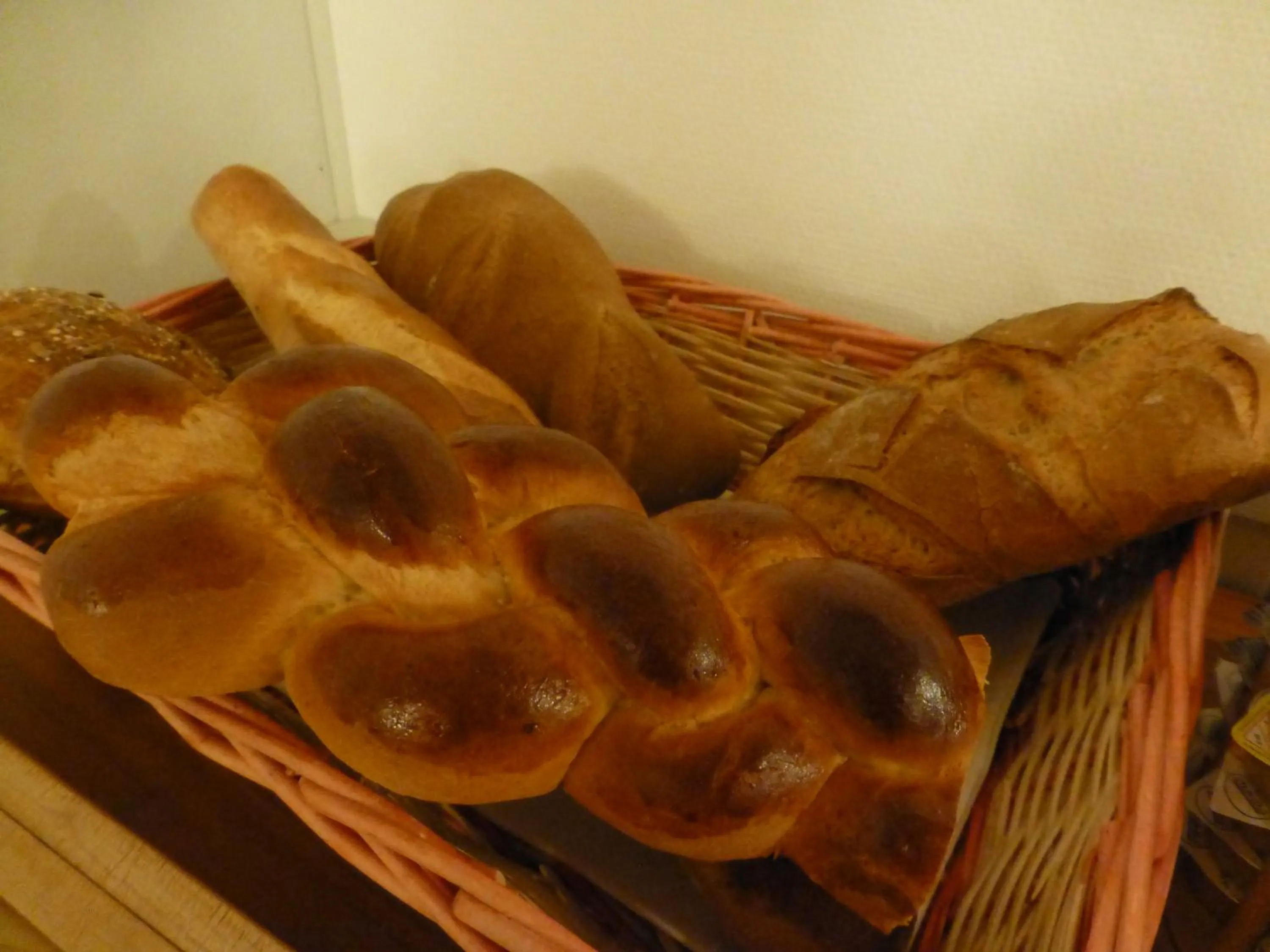 Buffet breakfast in Hôtel de France