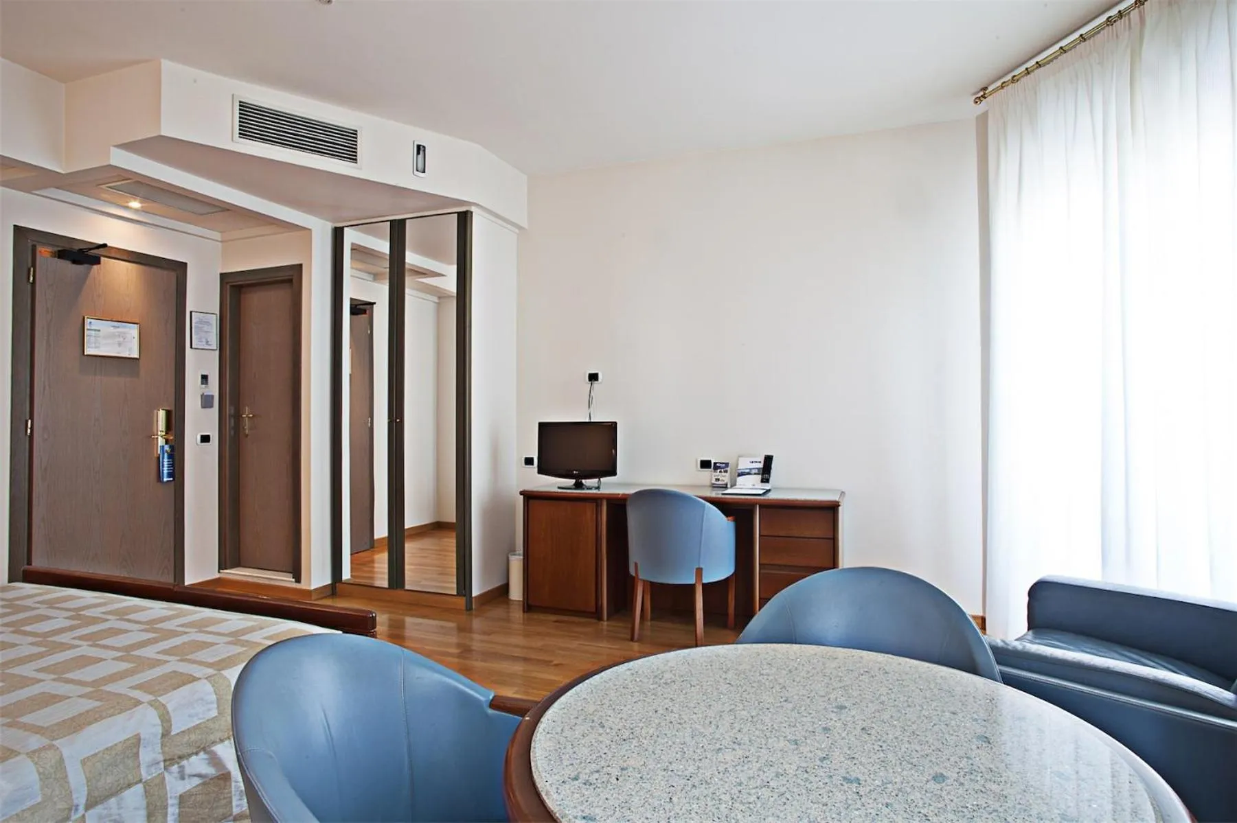 Seating area in Hotel Il Timone