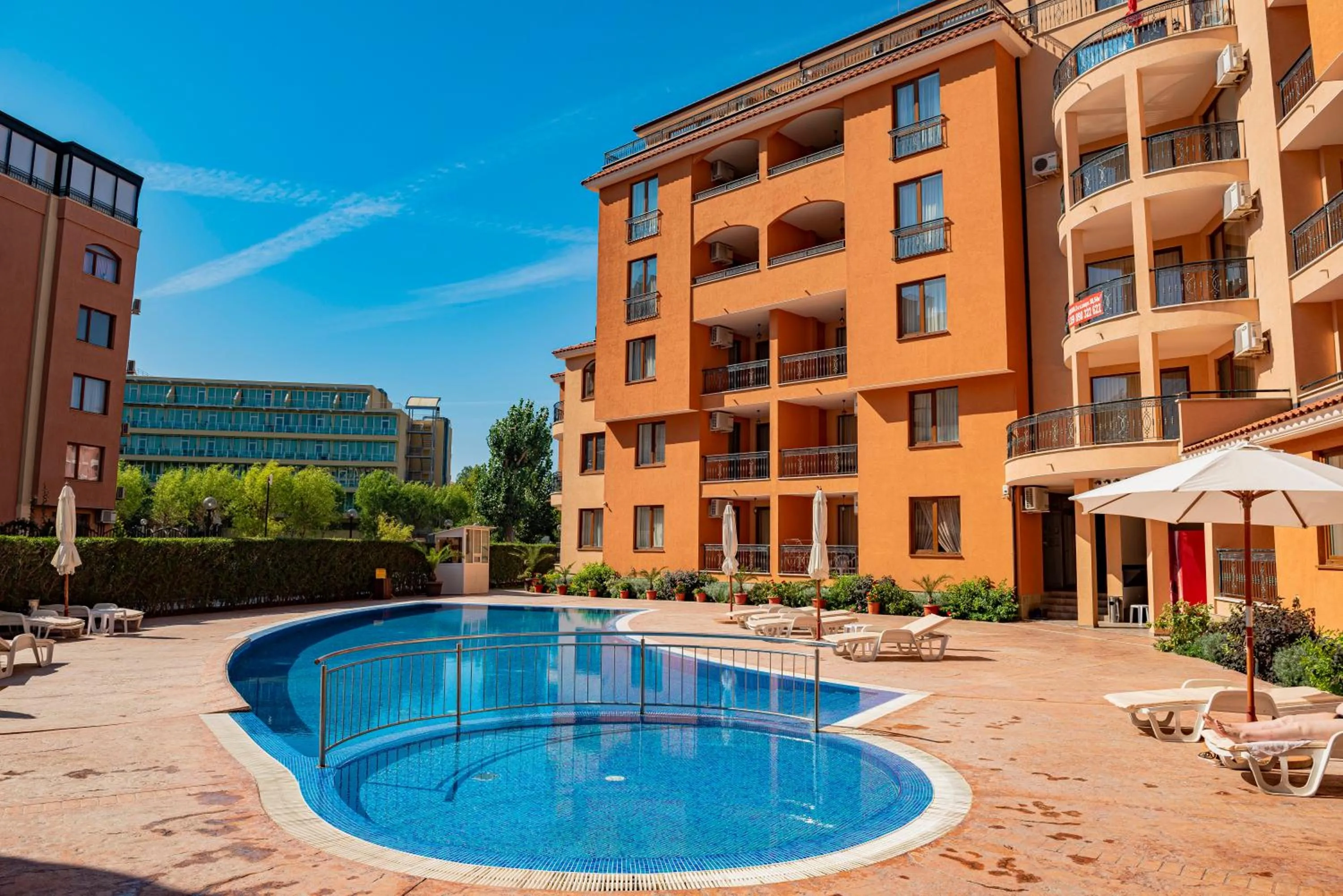 Property building in Efir 2 - Menada Apartments