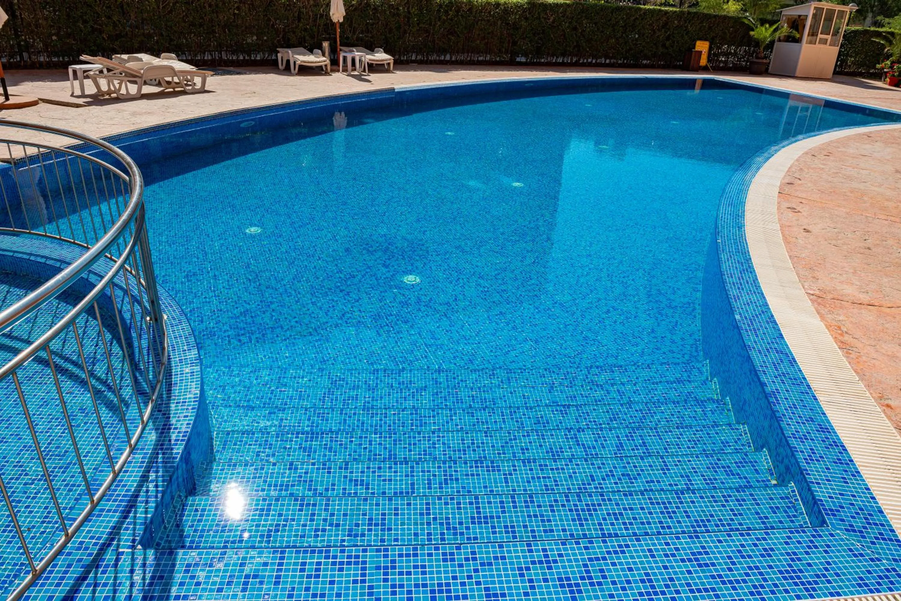 Swimming pool in Efir 2 - Menada Apartments
