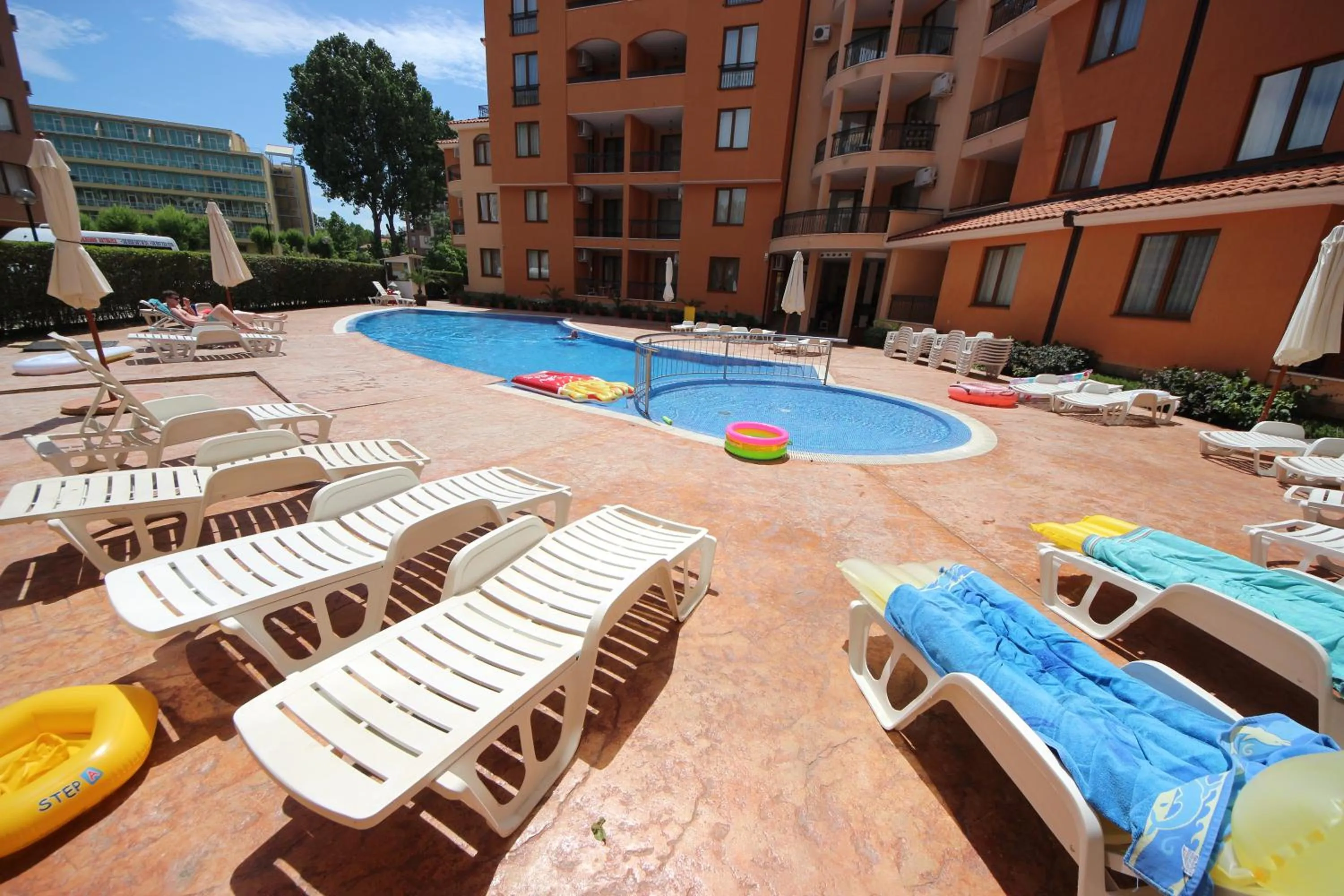 Swimming pool in Efir 2 - Menada Apartments