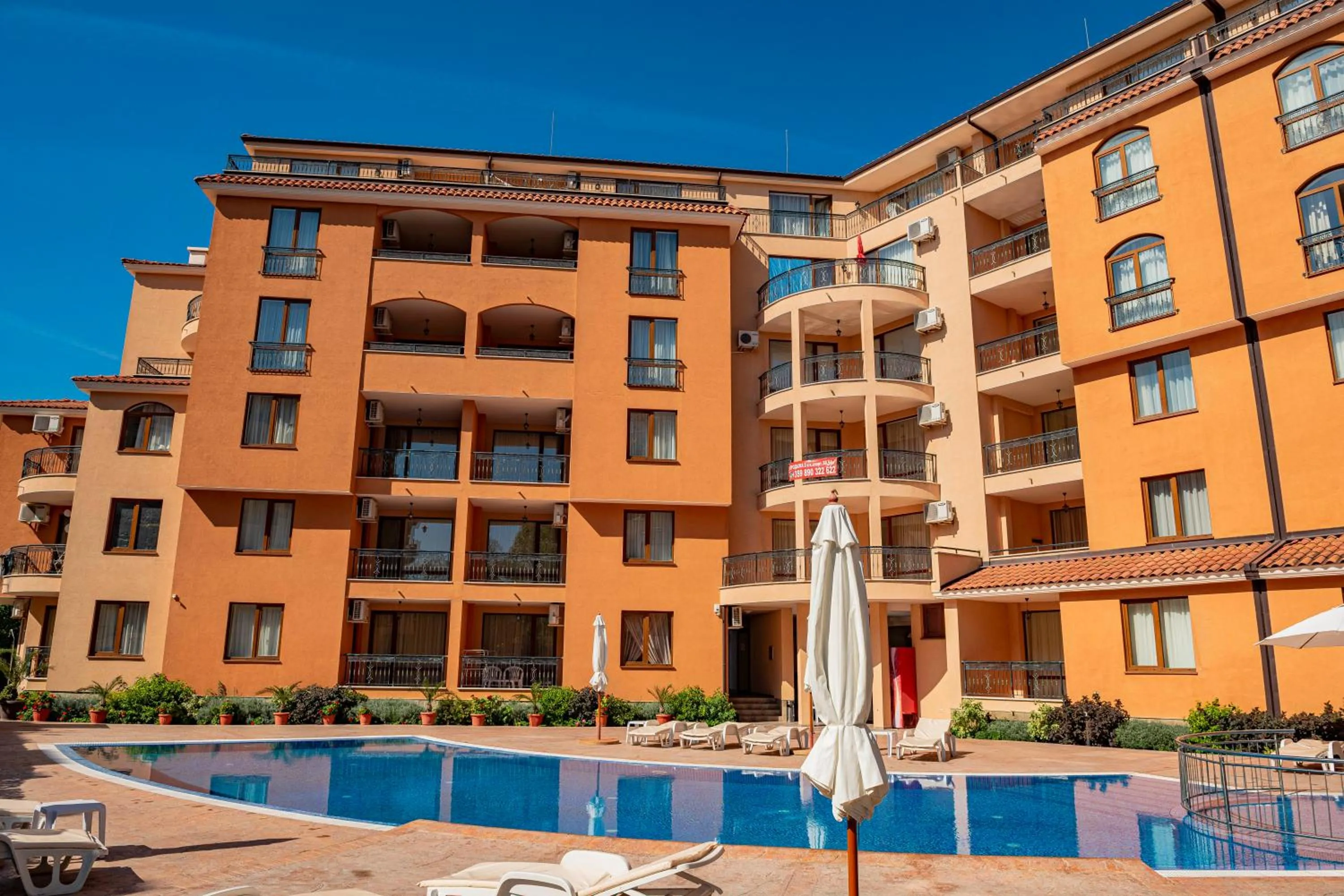 Property building in Efir 2 - Menada Apartments