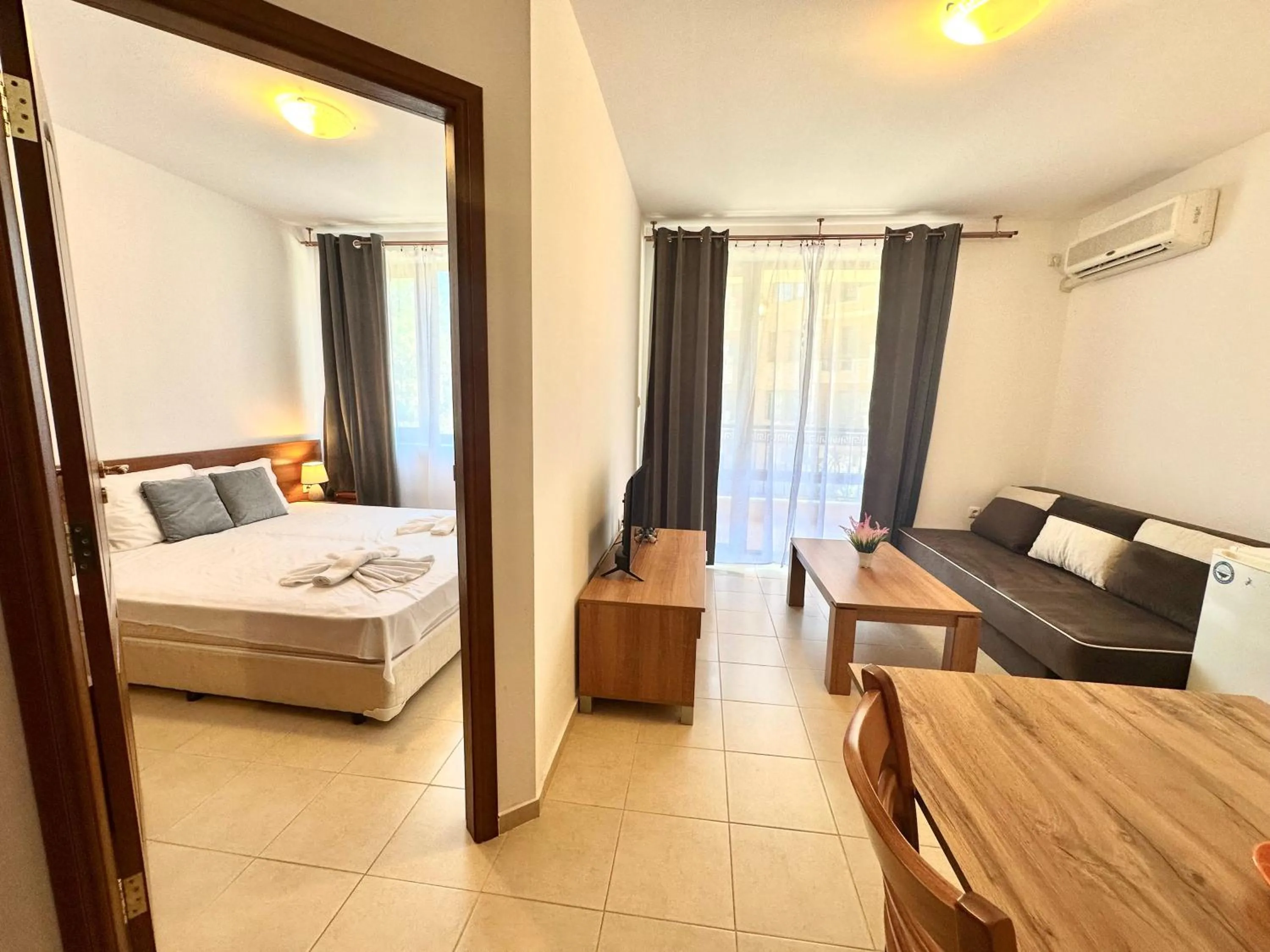 Living room, Bed in Efir 2 - Menada Apartments