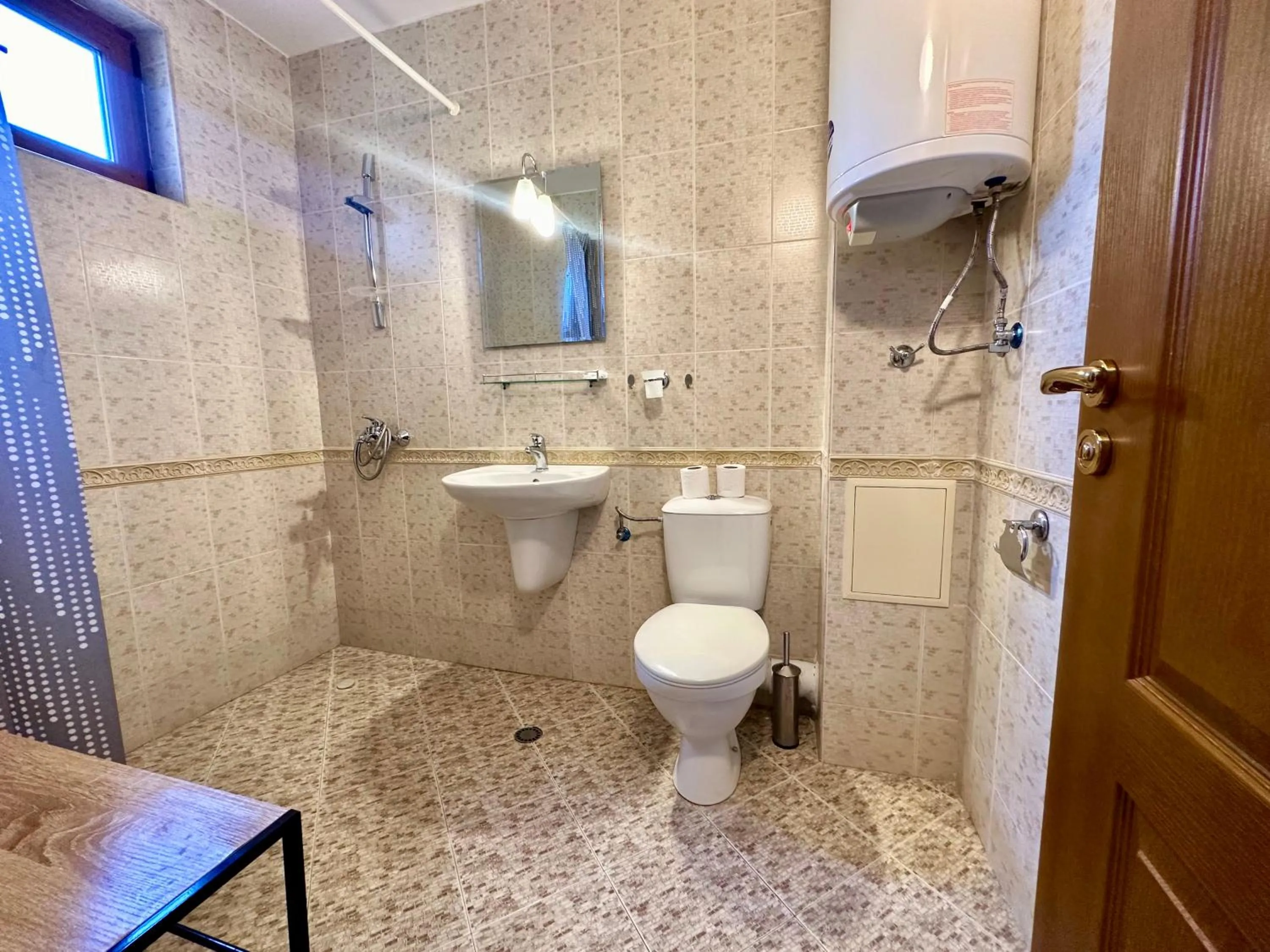 Toilet in Efir 2 - Menada Apartments