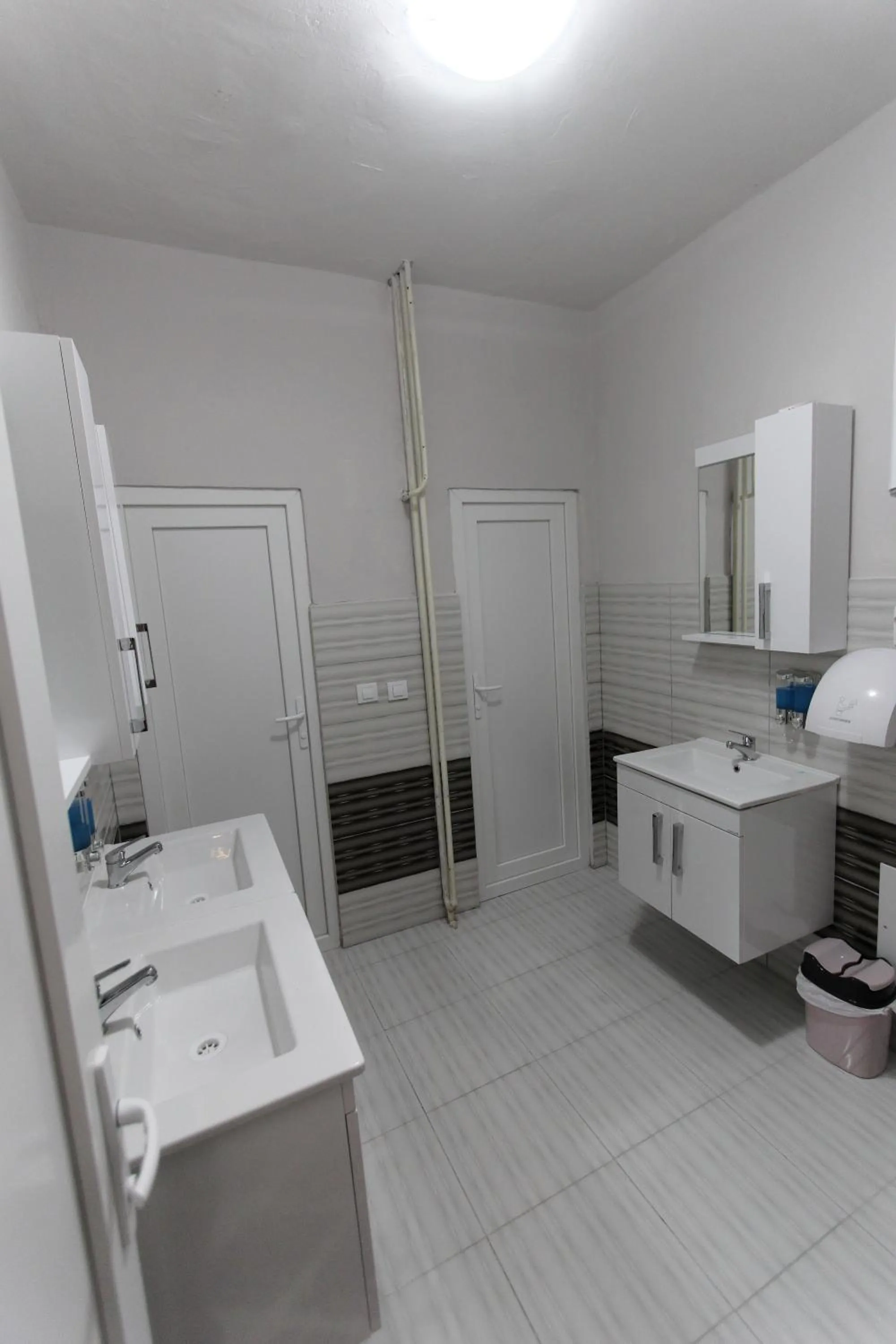 Toilet in Moon Hostel