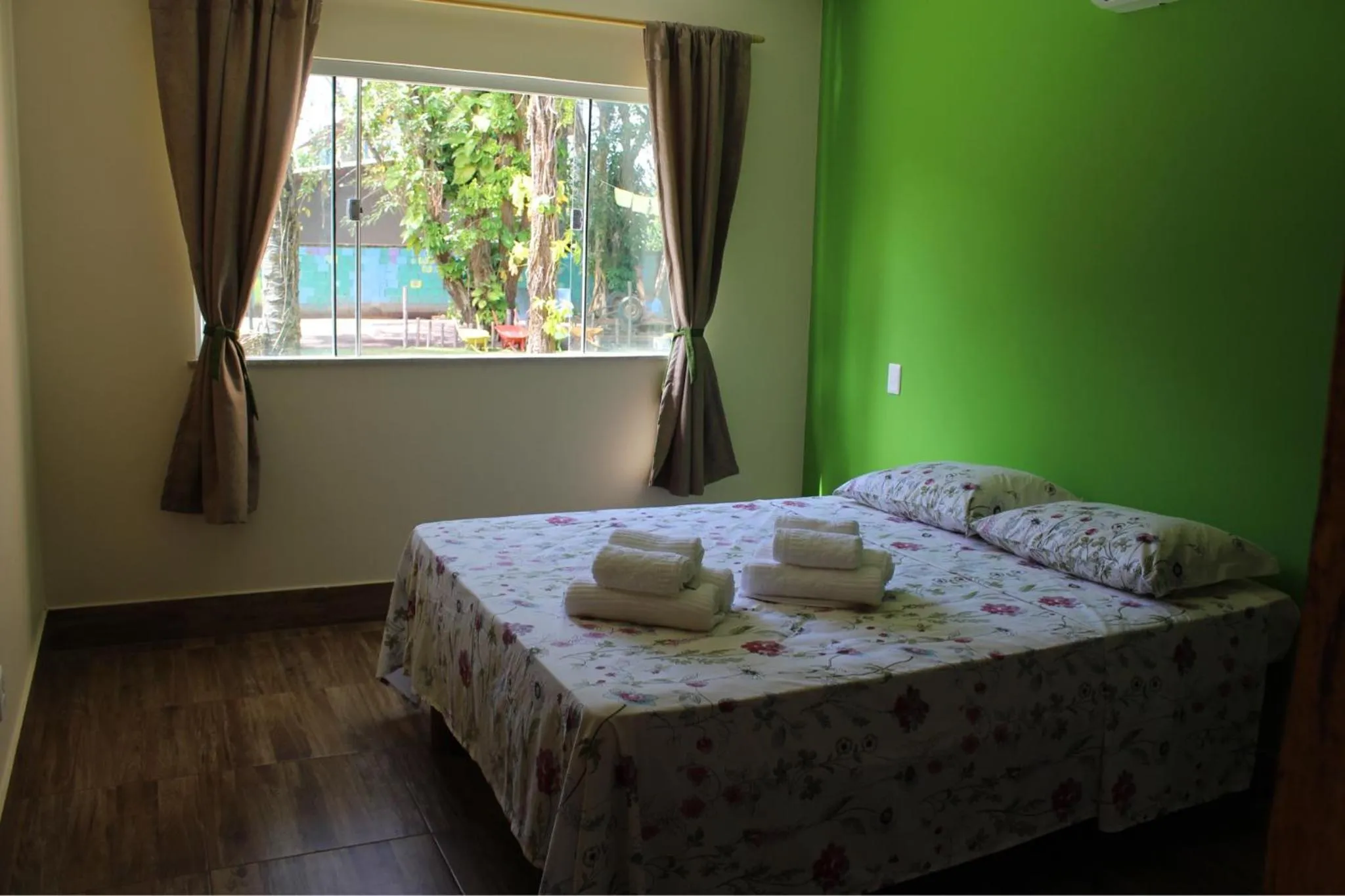 Photo of the whole room in PachaMama Flats - Taipu de Fora