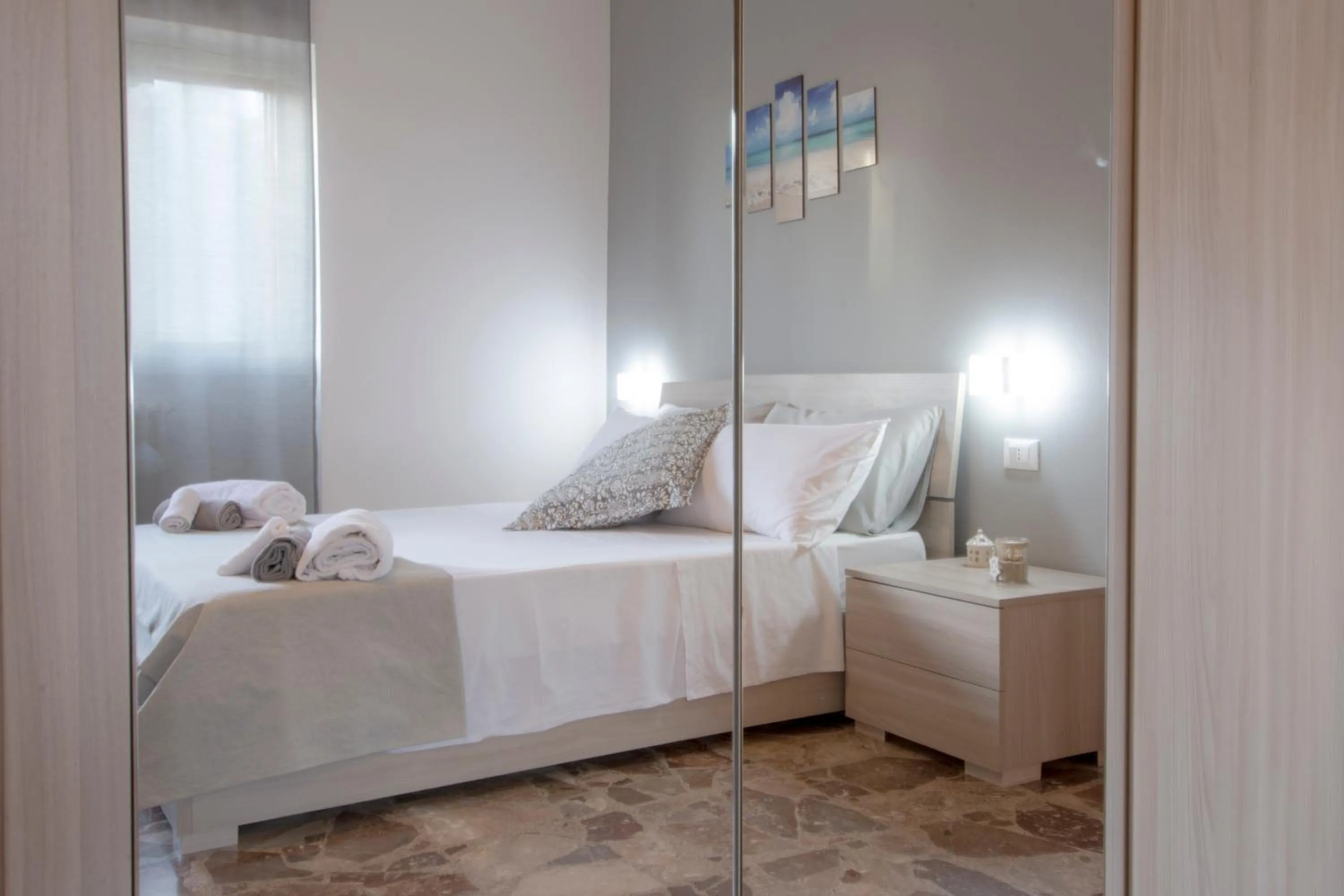 Photo of the whole room, Bed in Salento Inside