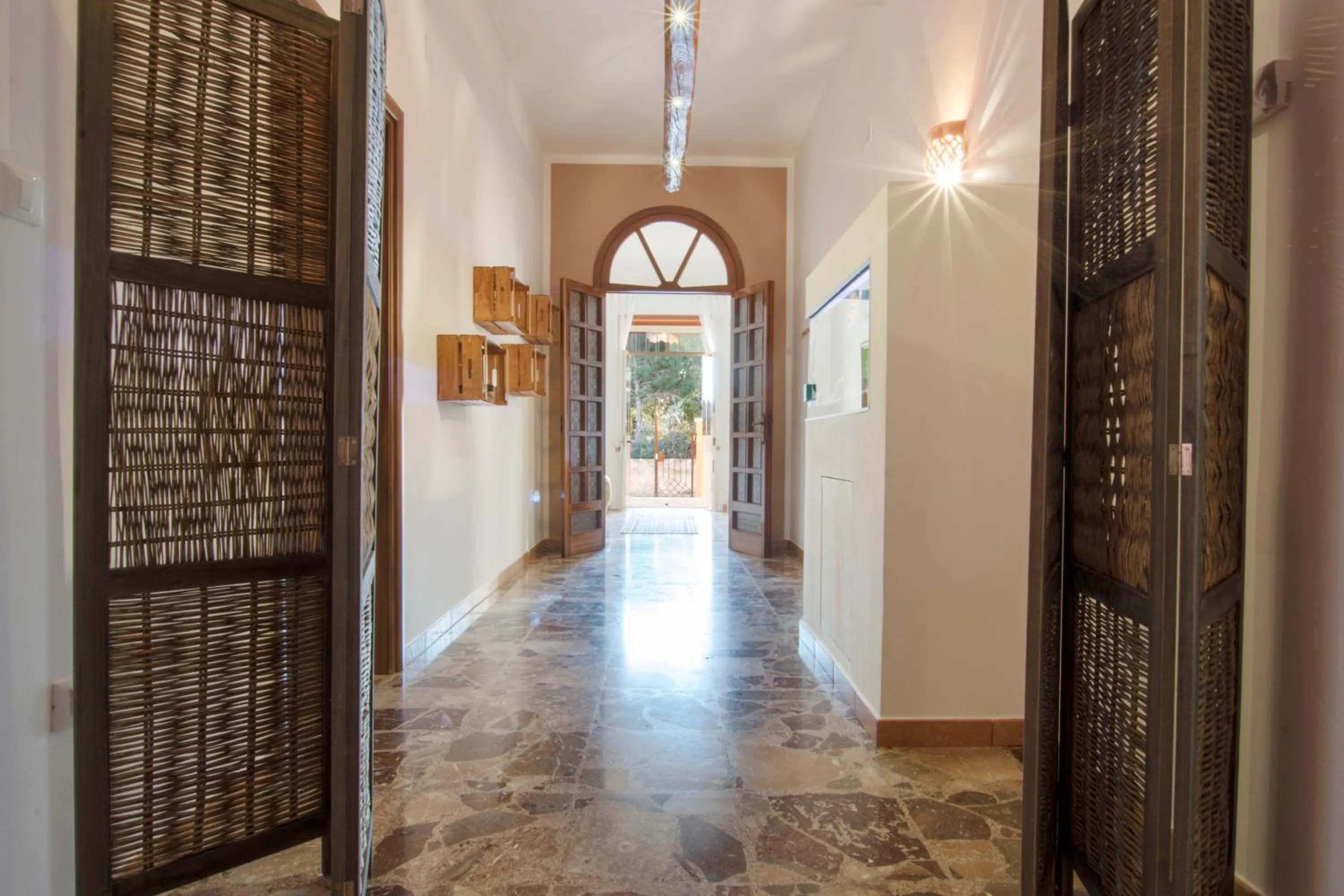Facade/entrance in Salento Inside