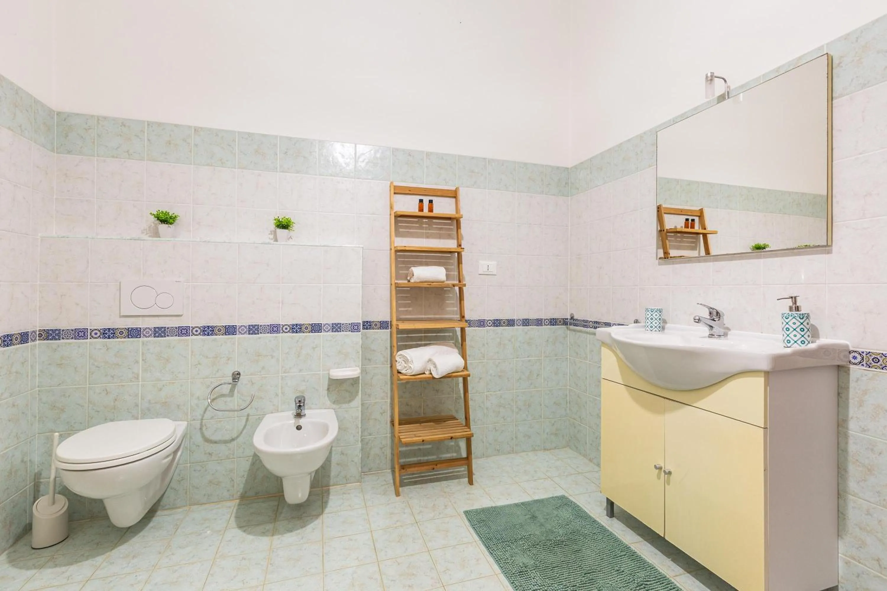 Shower in Salento Inside