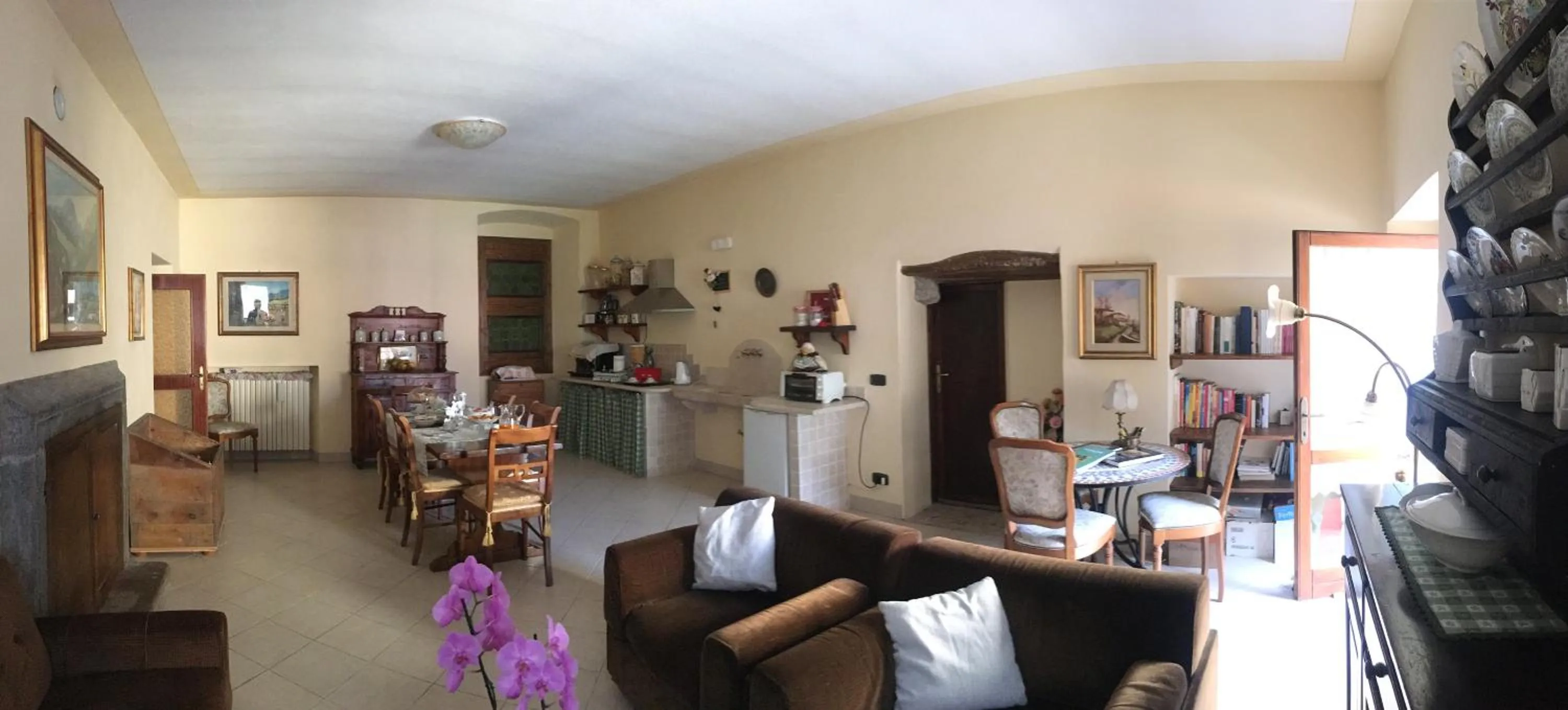 Communal kitchen in B&B Al Caseificio