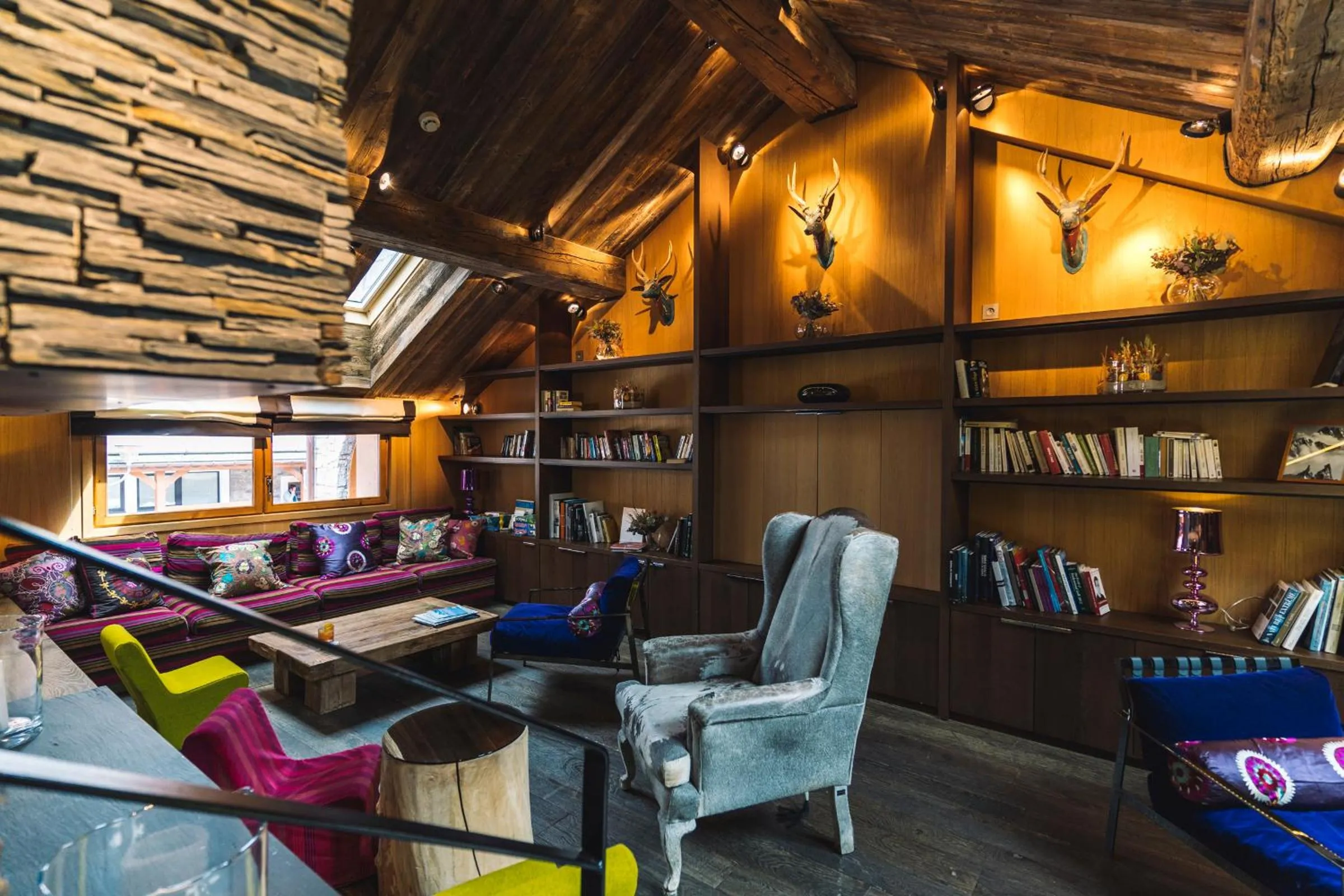 Library in Hotel Le Savoy