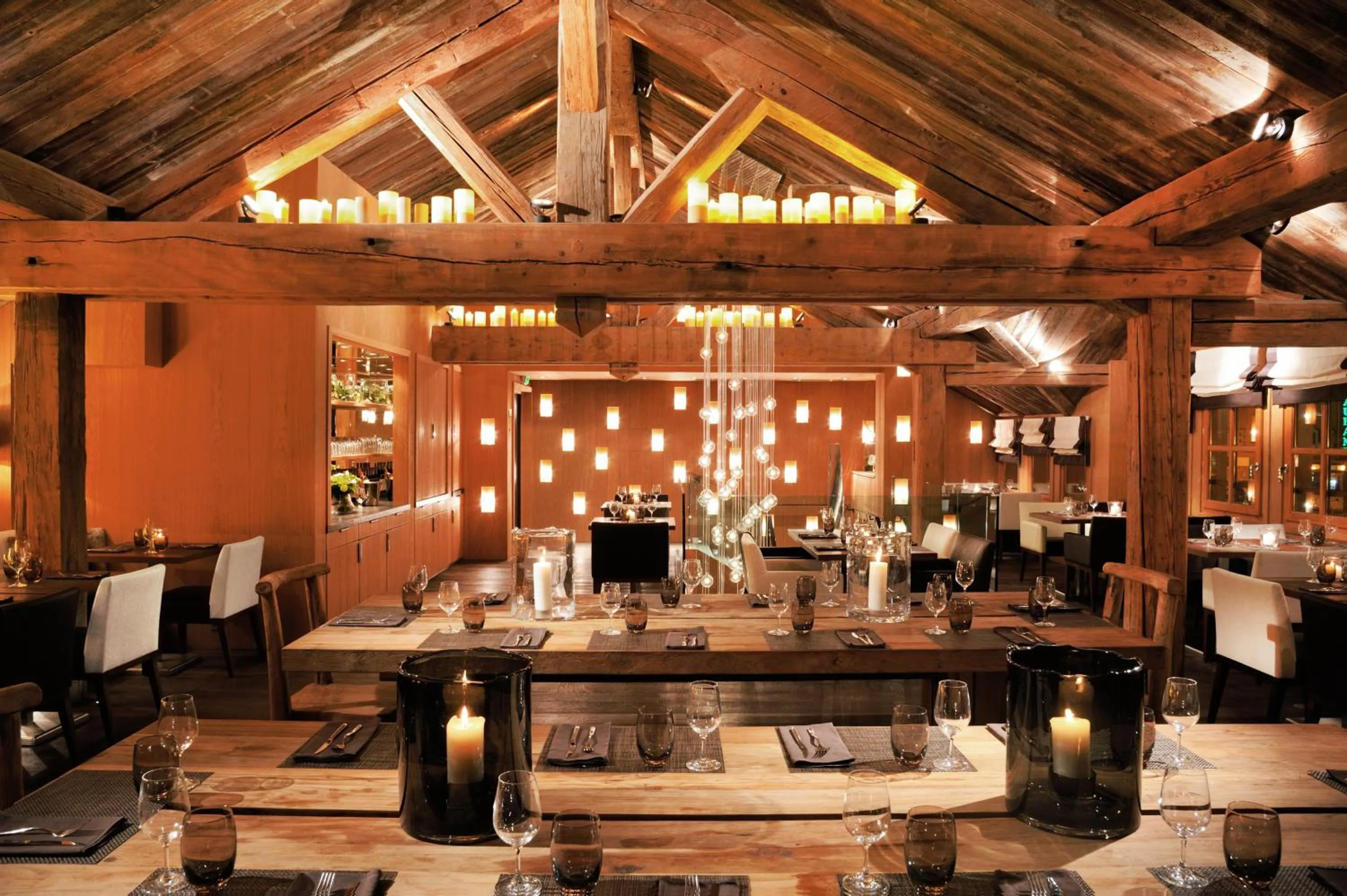 Restaurant/places to eat in Hotel Le Savoy