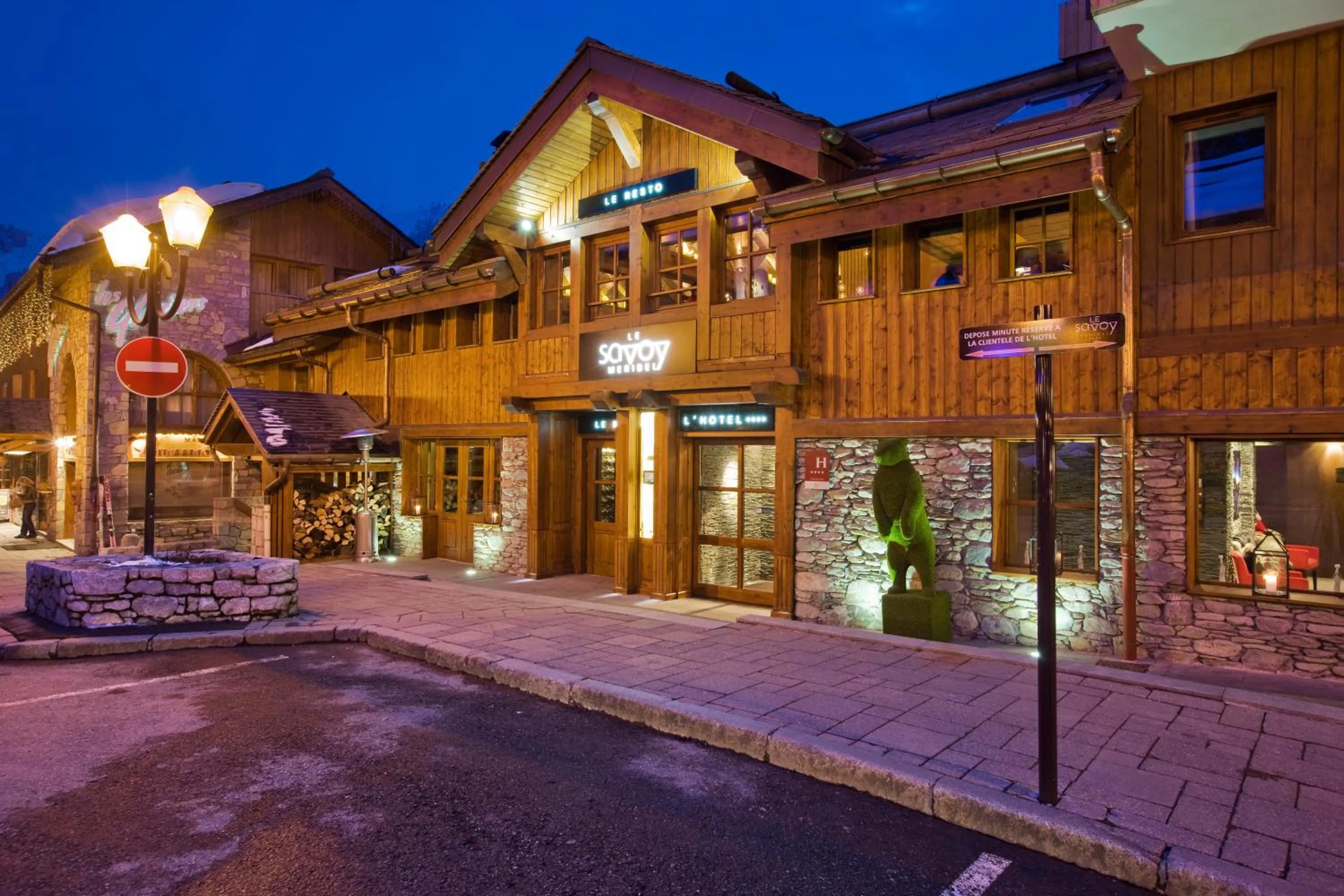 Property building in Hotel Le Savoy