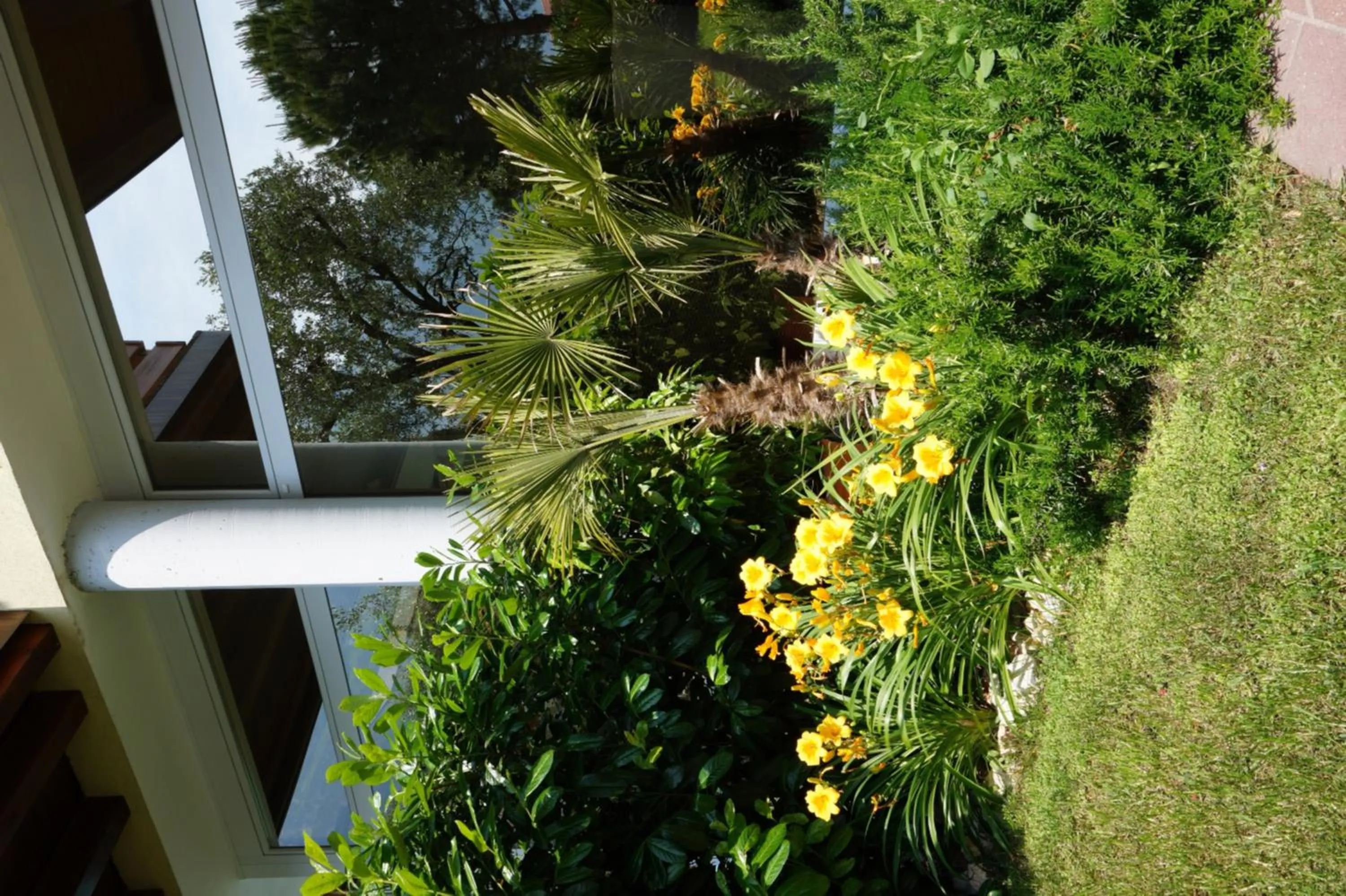 Facade/entrance in Residence Rivachiara (check-in at Hotel Riviera in Viale Rovereto, 95)