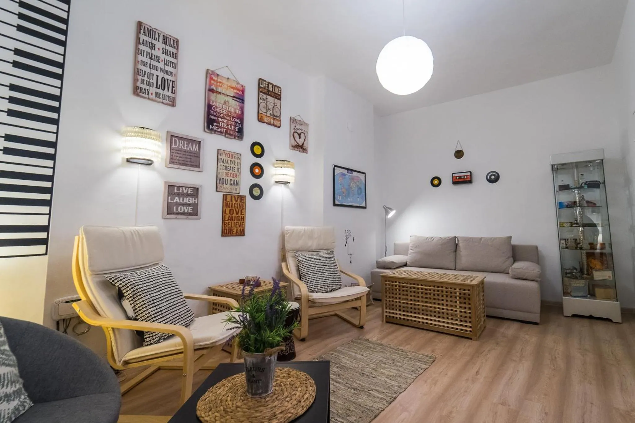 Living room in Pijama Hostel