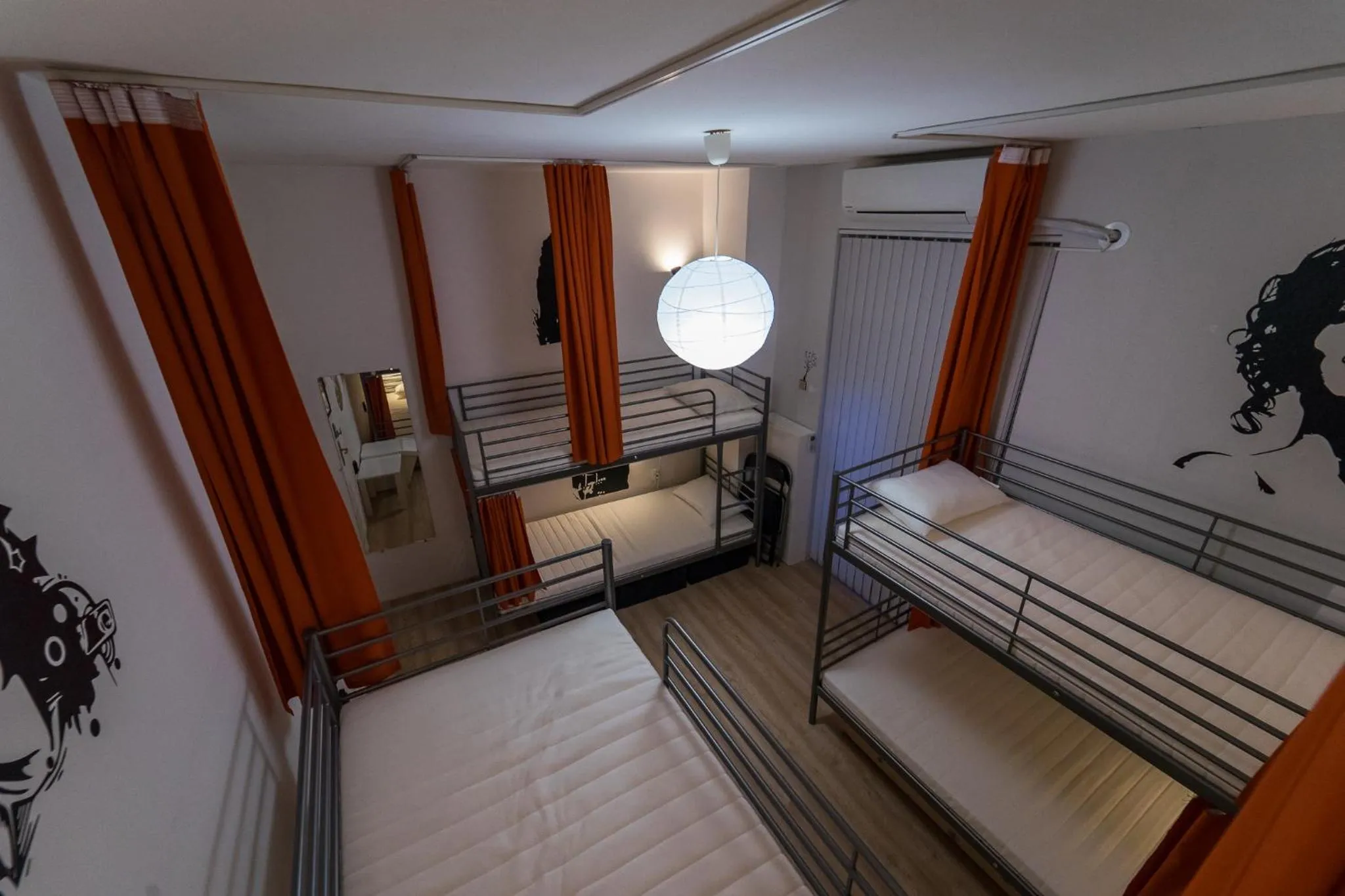 Balcony/Terrace, Bed in Pijama Hostel
