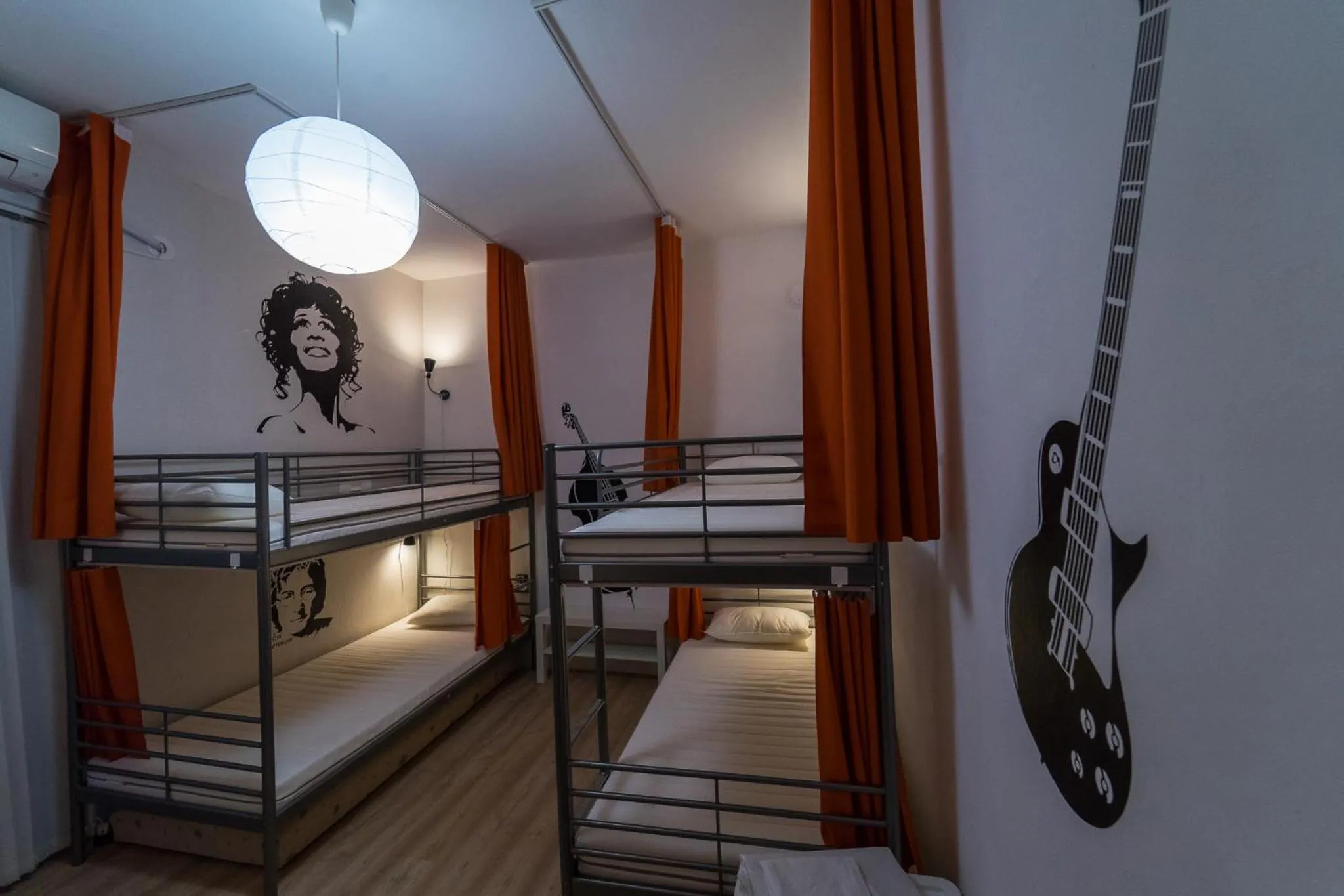 bunk bed, Bed in Pijama Hostel